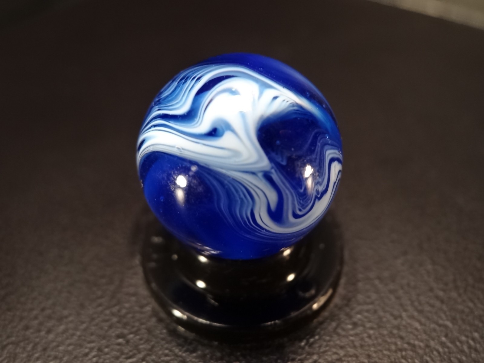 PELTIER * COBALT * National Onyx Slag Fine-line FEATHER PATTERN
