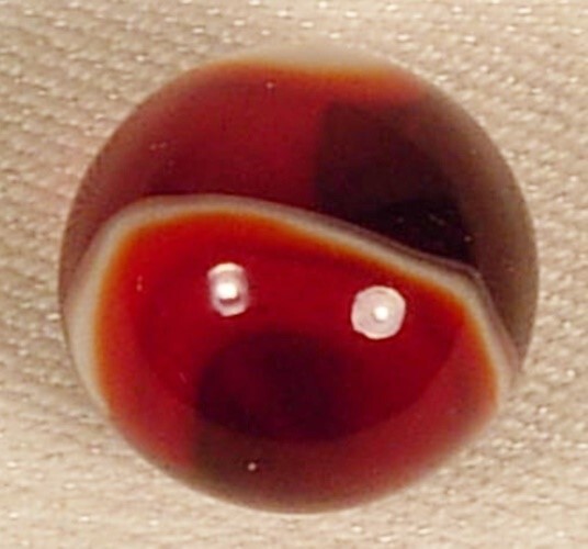 AKRO AGATE ONYX CORKSCREW MARBLE RED TRANSPARENT BASE WHITE SPIRAL 11/16″