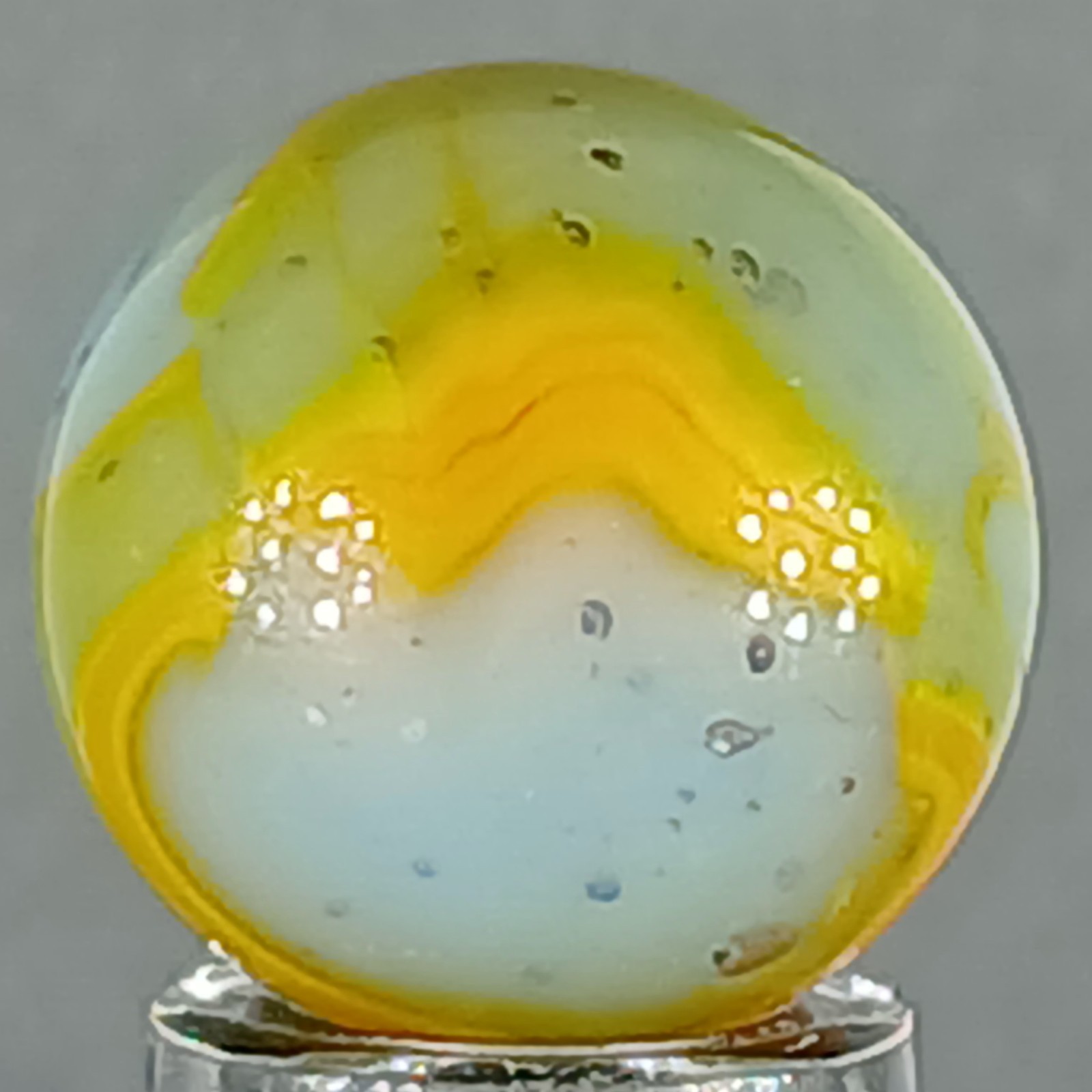 Vintage Peltier Rainbo Marble .62 Inches Near-Mint Condition Combined Shipping