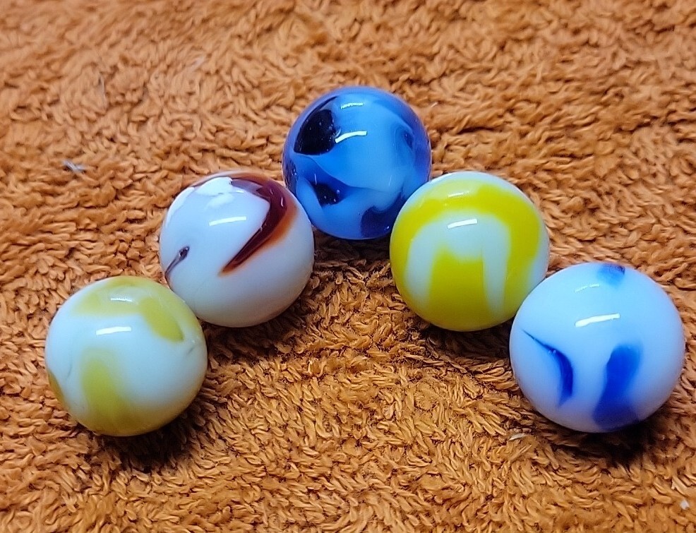 A87•3~Vintage ASS WV Swirls Alley, Ravenswood? 5/8″ Near Mint Marbles, Lot Of 5