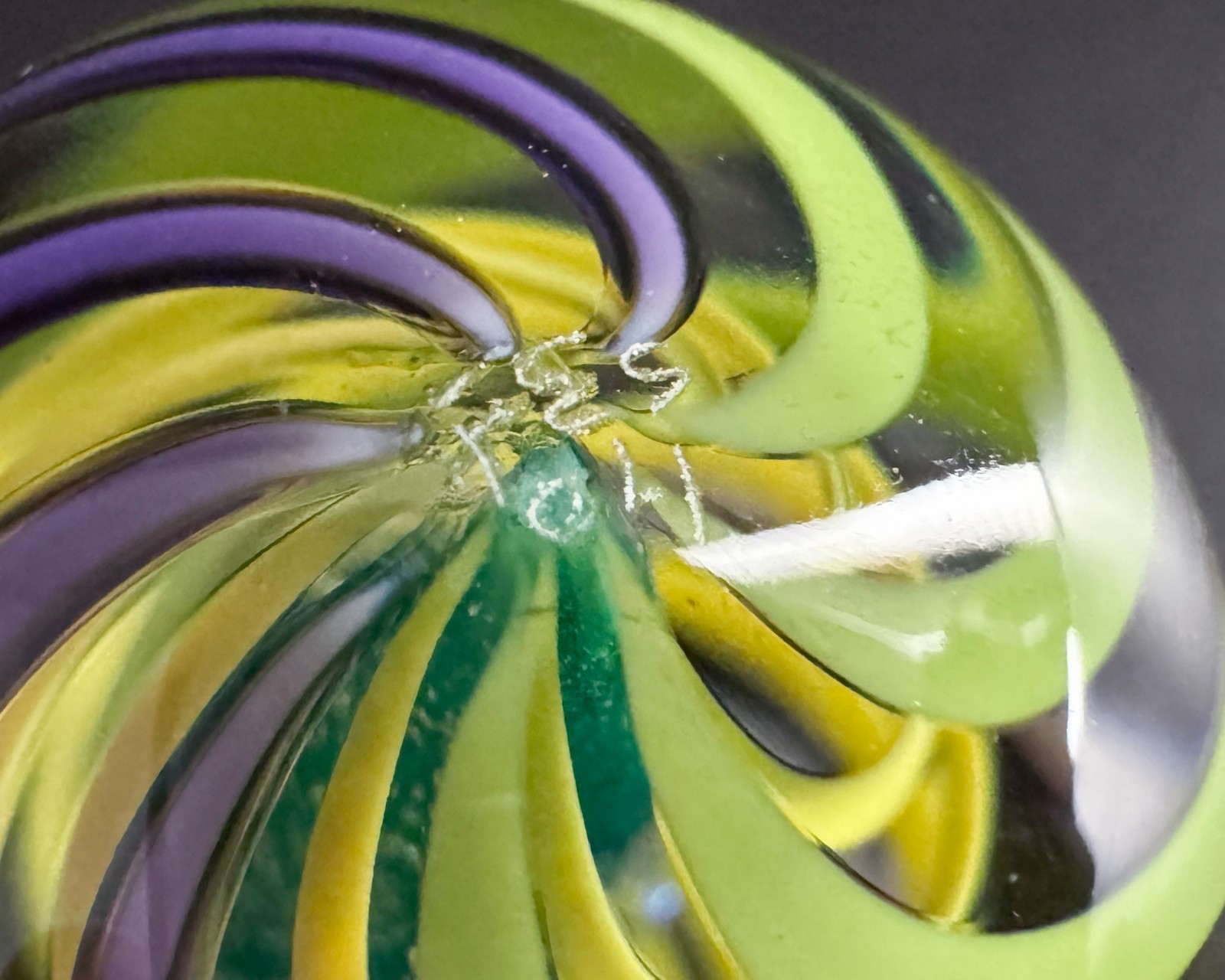 Eddie Seese 1.27″ 2004 Purple Yellow Green Handblown Ribbon Art Glass Marble
