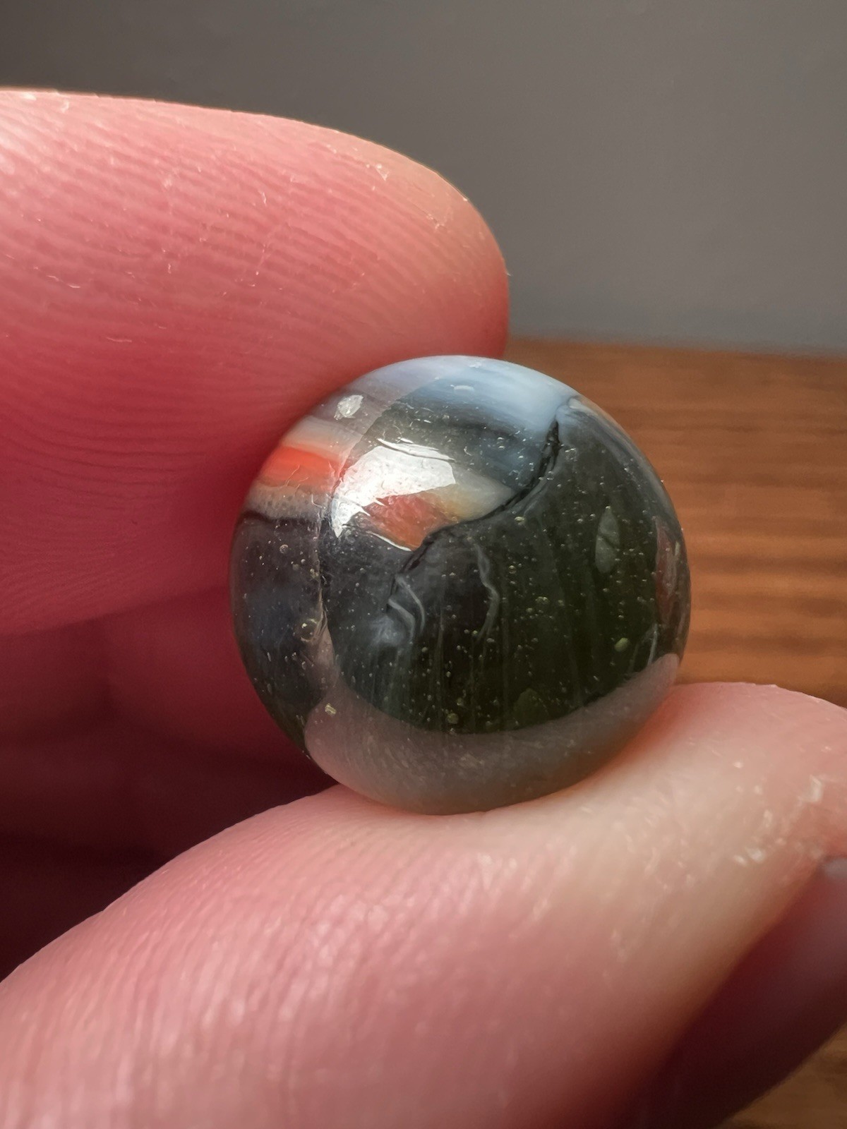 Vintage Peltier National Line Rainbo Marble – Red, White & Black – DAMAGED