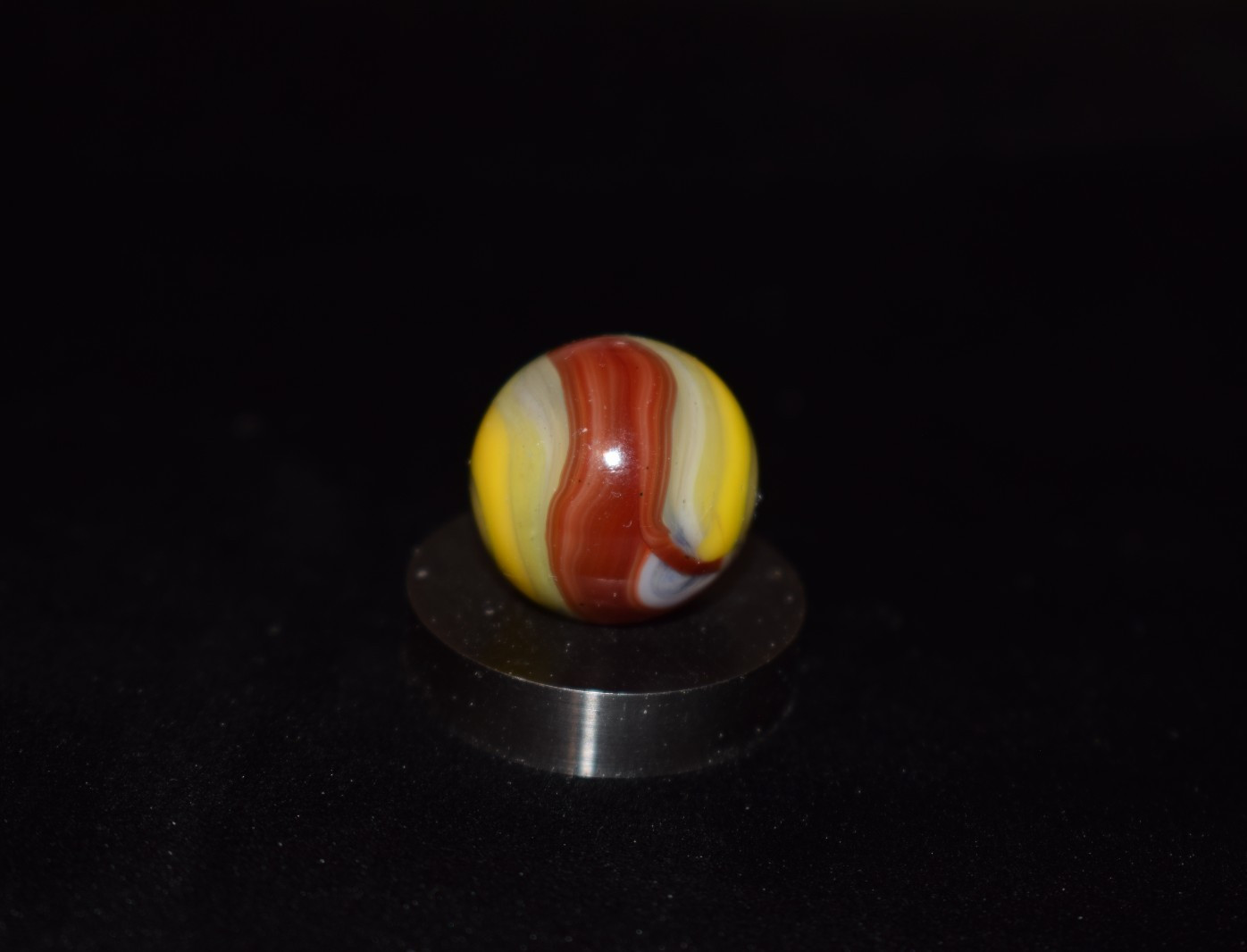 👽➖⏩DAS Silverback Green 👽 UV OXBLOOD Aventurine Swirl Marble Size .718″ Mint