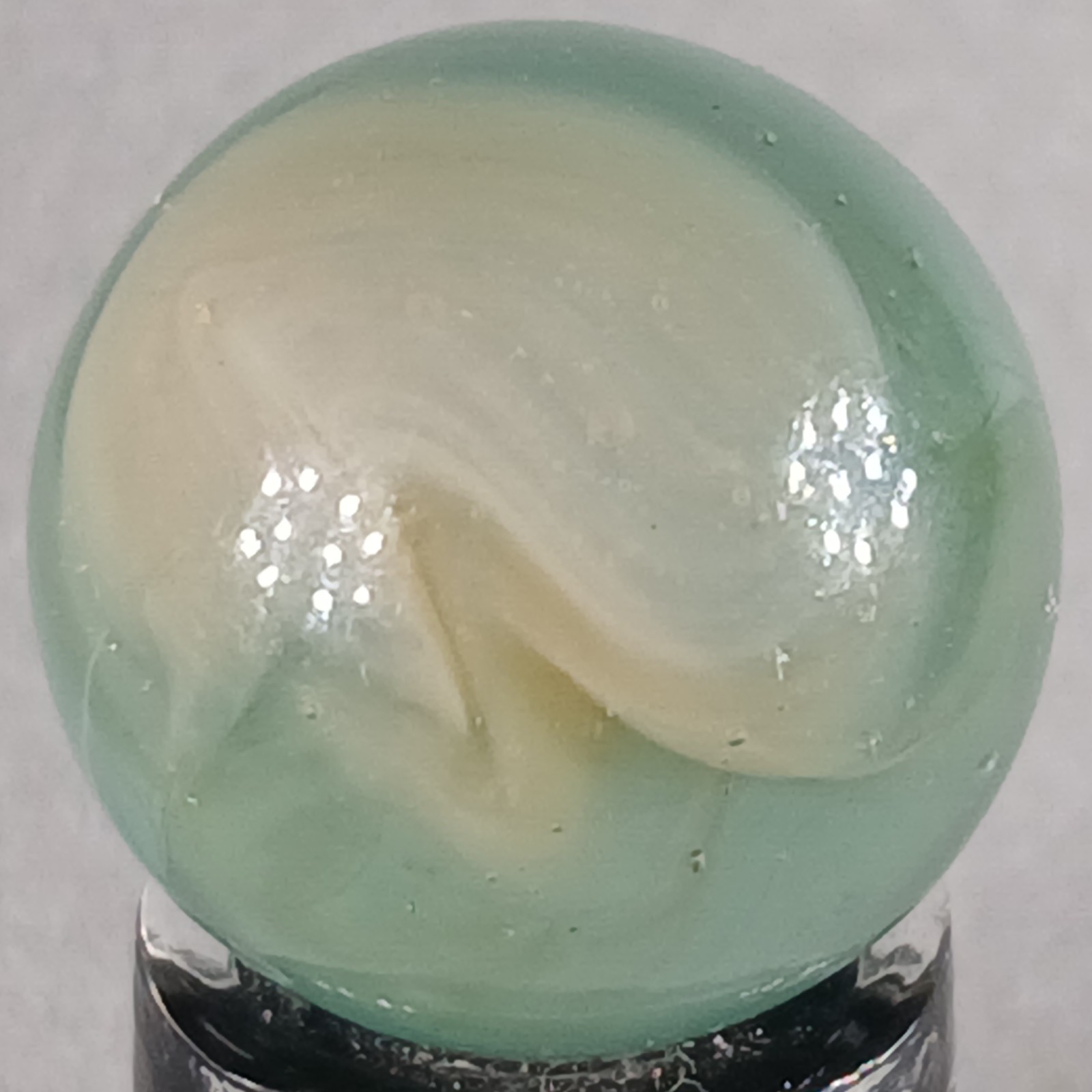Vintage Vitro Conqueror Marble .61 Inches Near-Mint Condition Combined Shipping