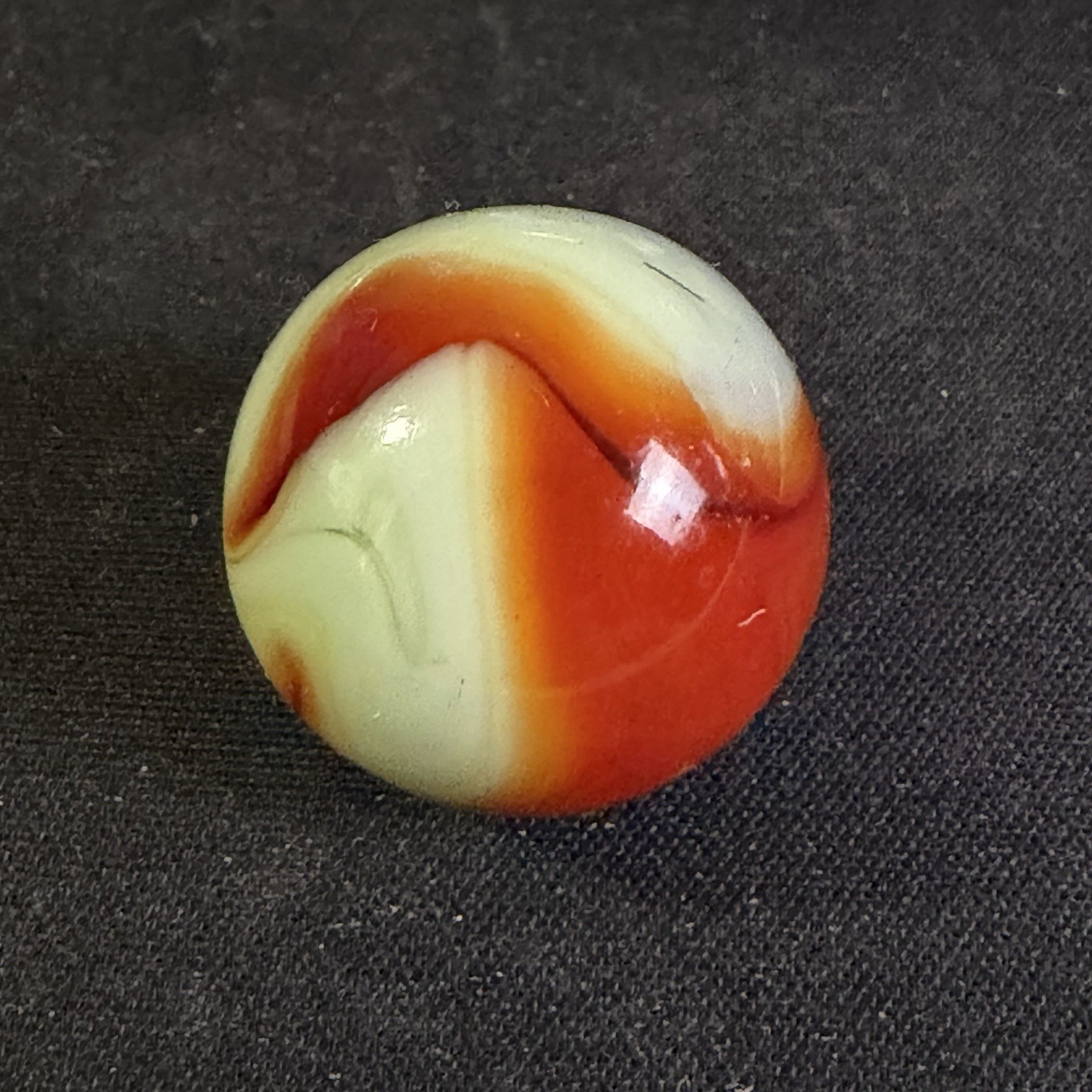 Set of 2 Jabo Classic Shooter Marbles .91″ & .96″ Slight Glow