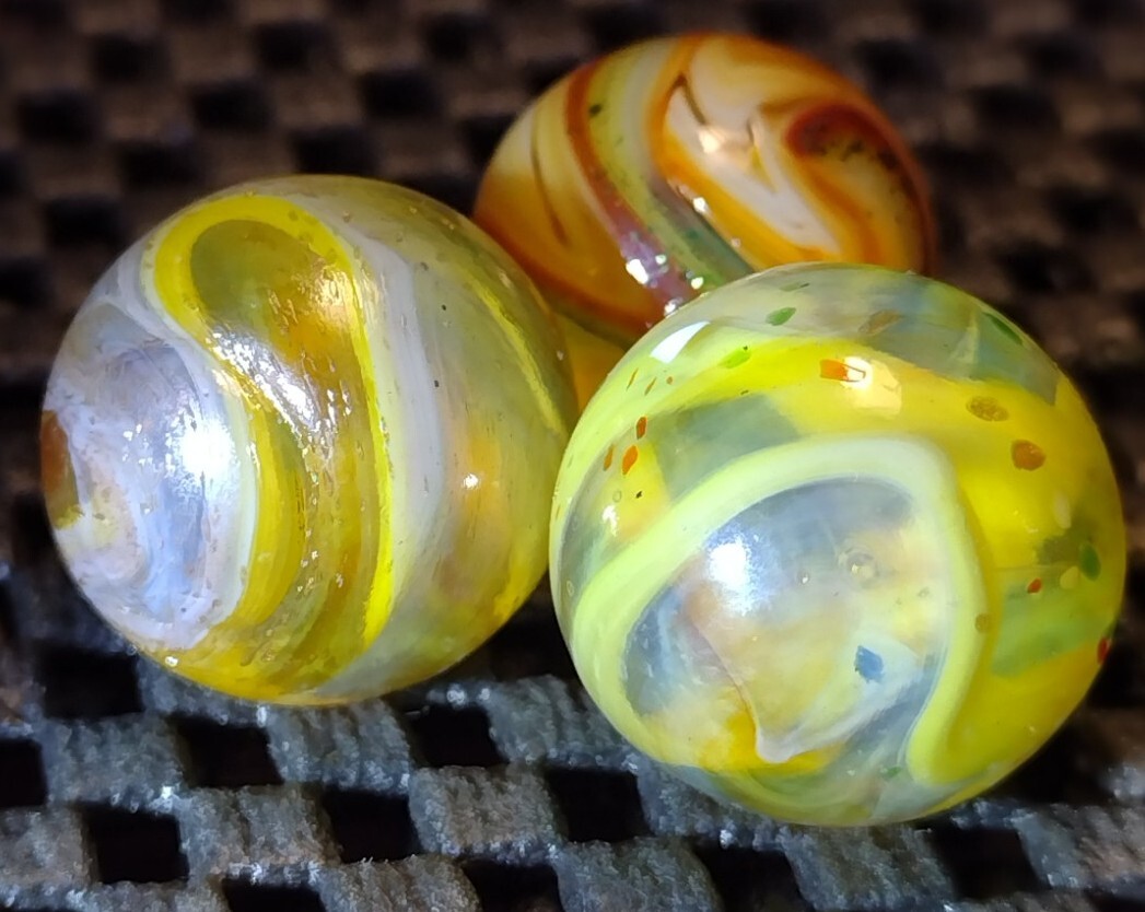 .71″-.67″ D.A.S. MARBLES LOT – GOLD LUTZ+CONFETTI+AVENTURINE- GLASS SWIRL TOYS
