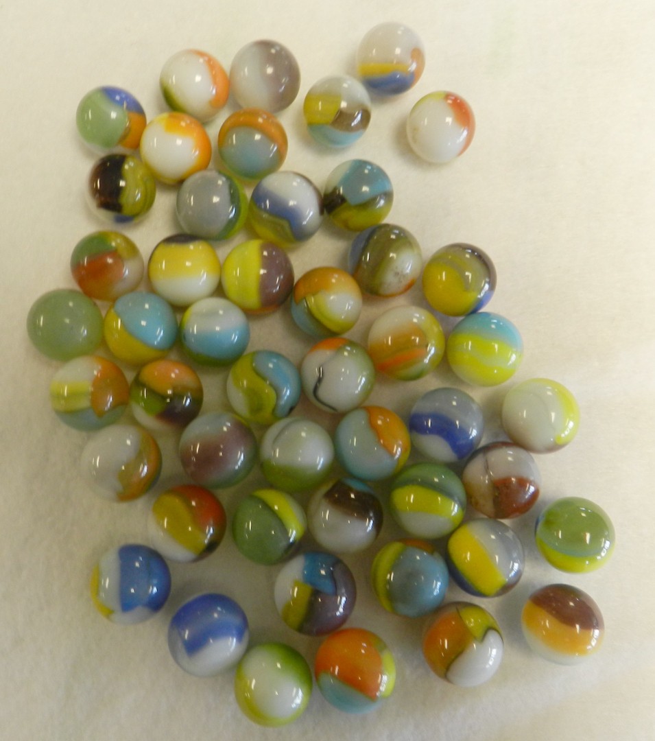 #20892m Nice Vintage Group of 30 Vitro Agate Marbles .57 to .60 Inches