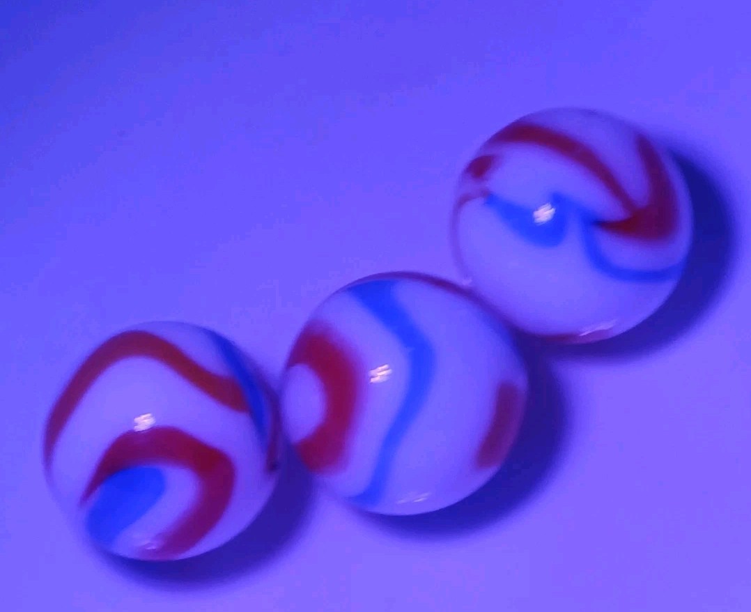 Vintage Akro Agate,Cat’s Eye Swirl Marbles 5/8″ Mint,1940-70s, UV Pics Provided