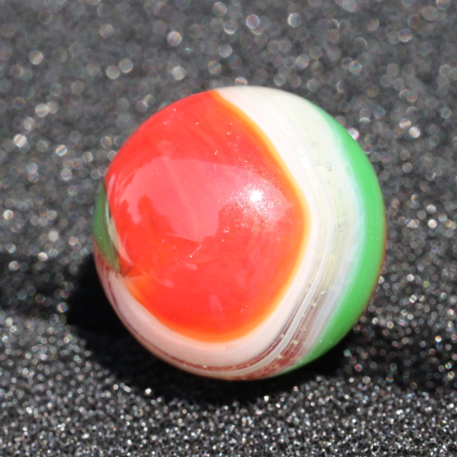 AKRO Popeye Red and Green Marble .646” M Condition