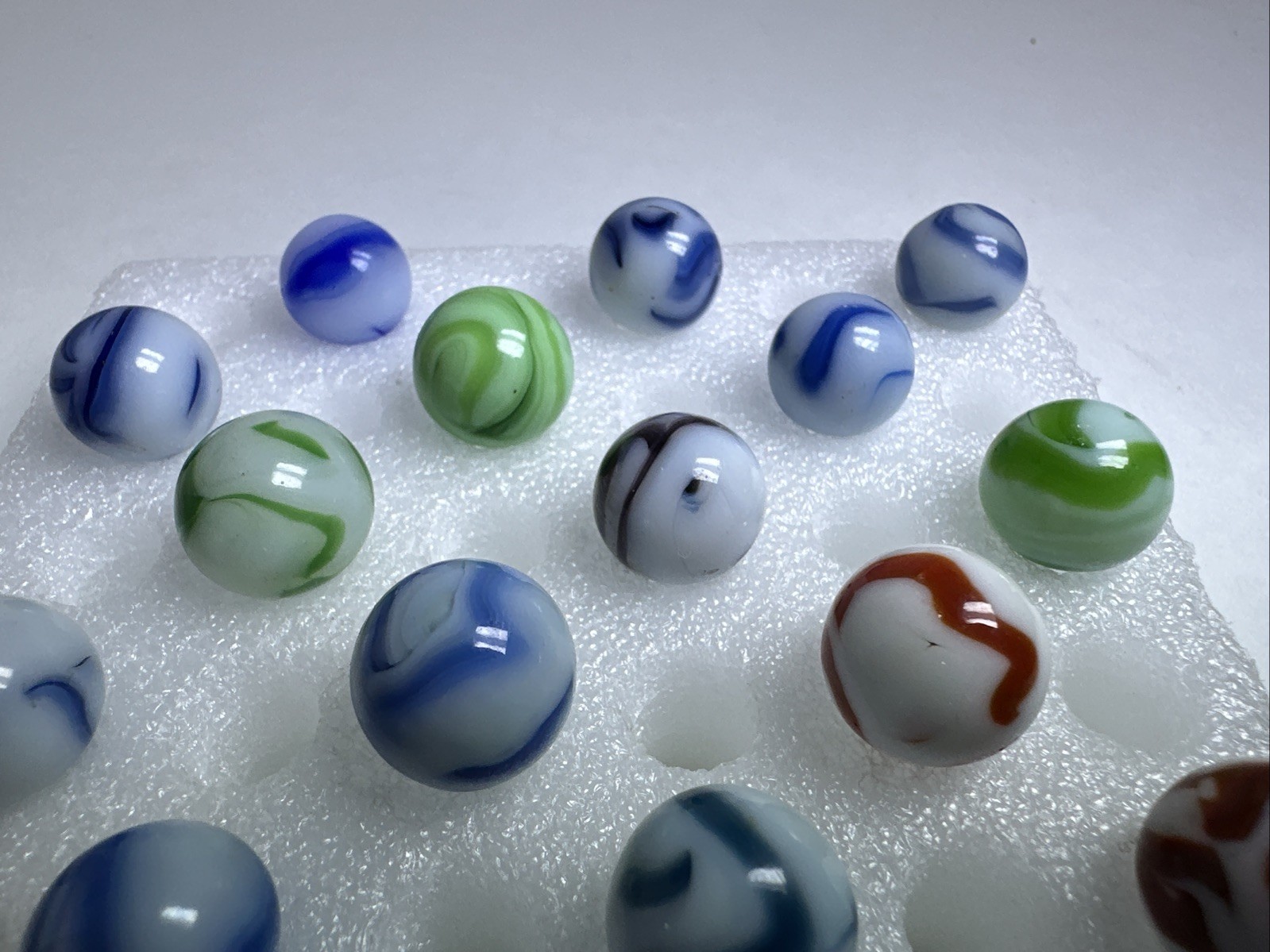 357 Lot Of 30 Vintage Alley Agate Swirl Marbles!
