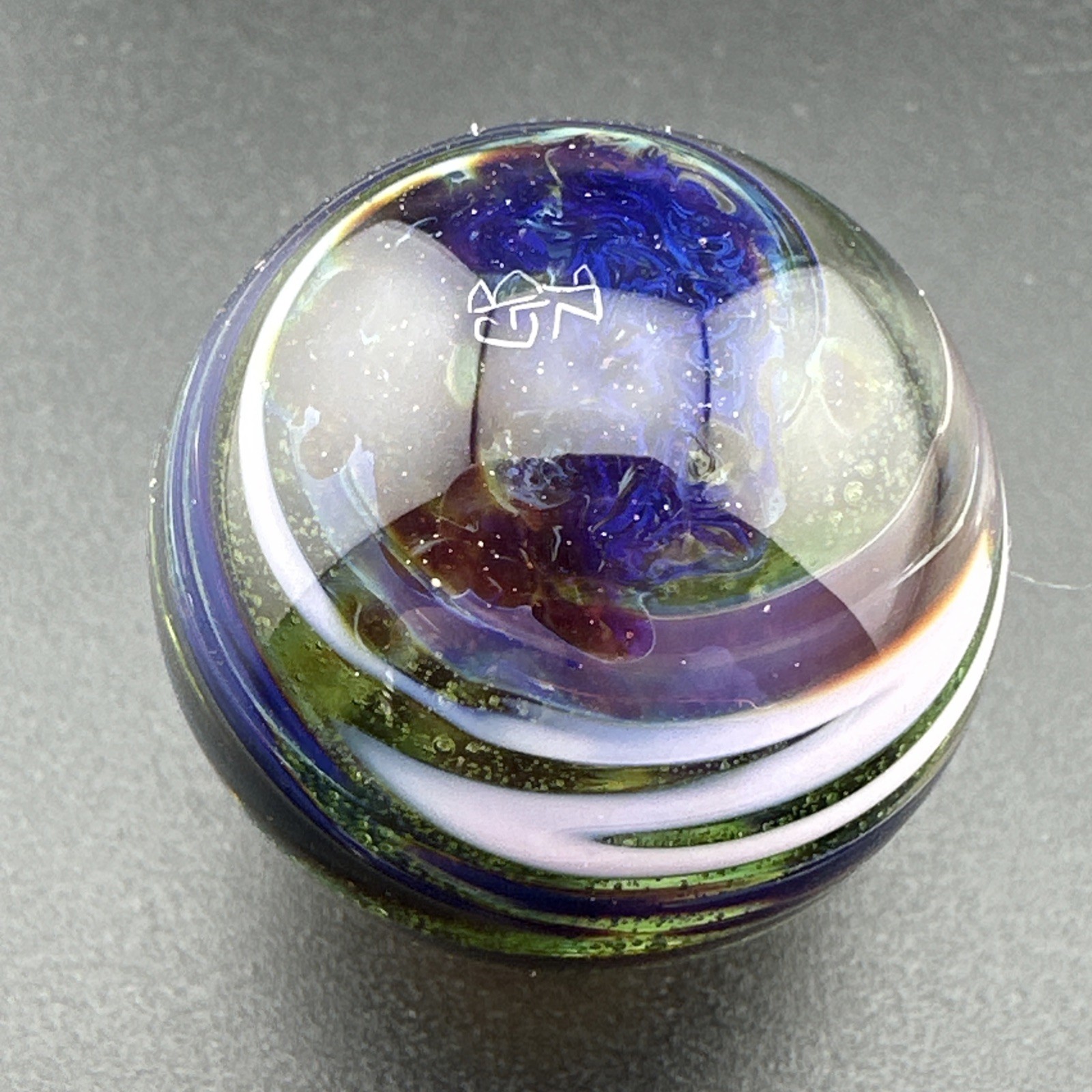 Contemporary Handmade Art Glass Marble 1.11″ Abstract Swirl, UV Glow, Sparkles!