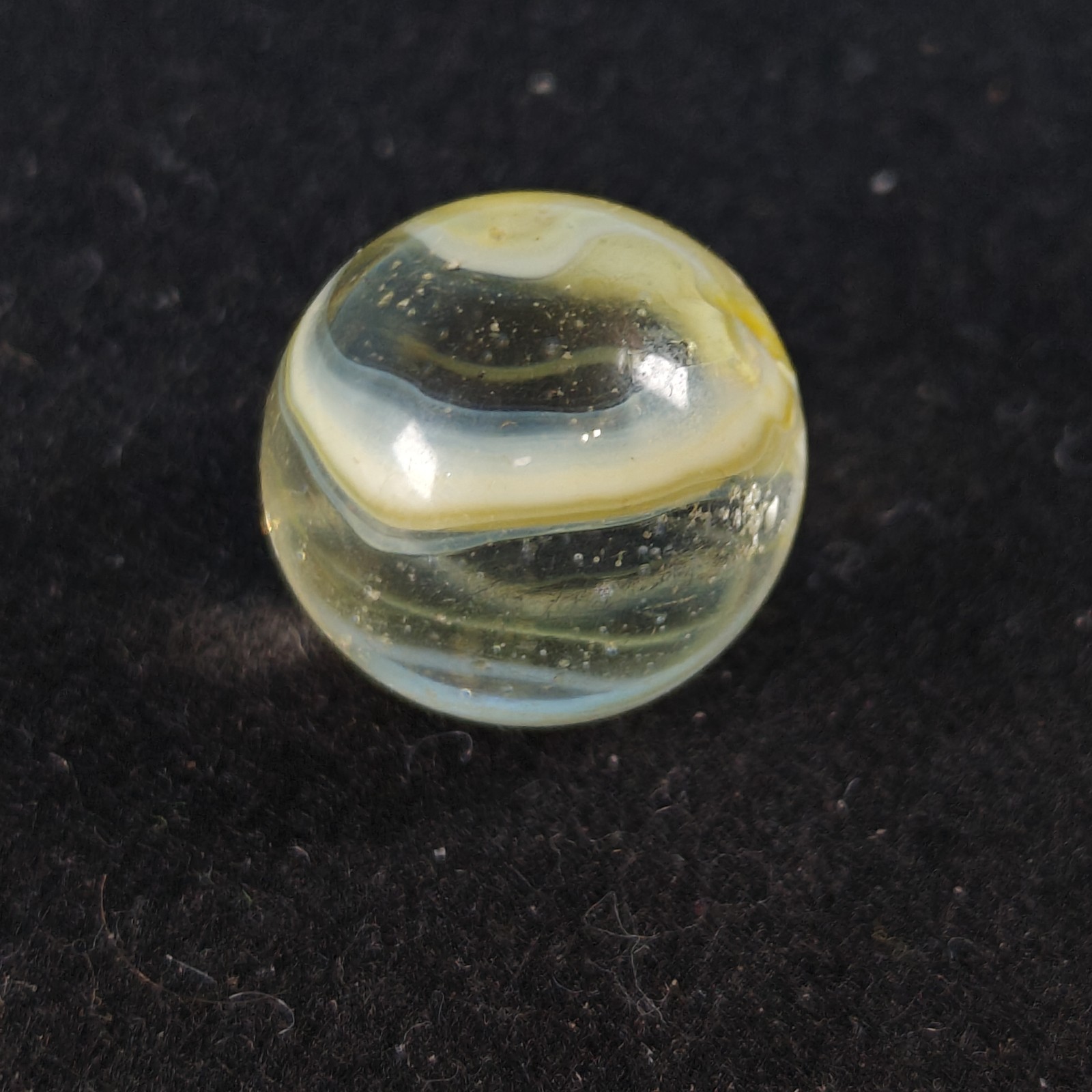 Vintage Marble – 7/8 Shooter Vitro Hybrid Yellow Caged Cat Eye