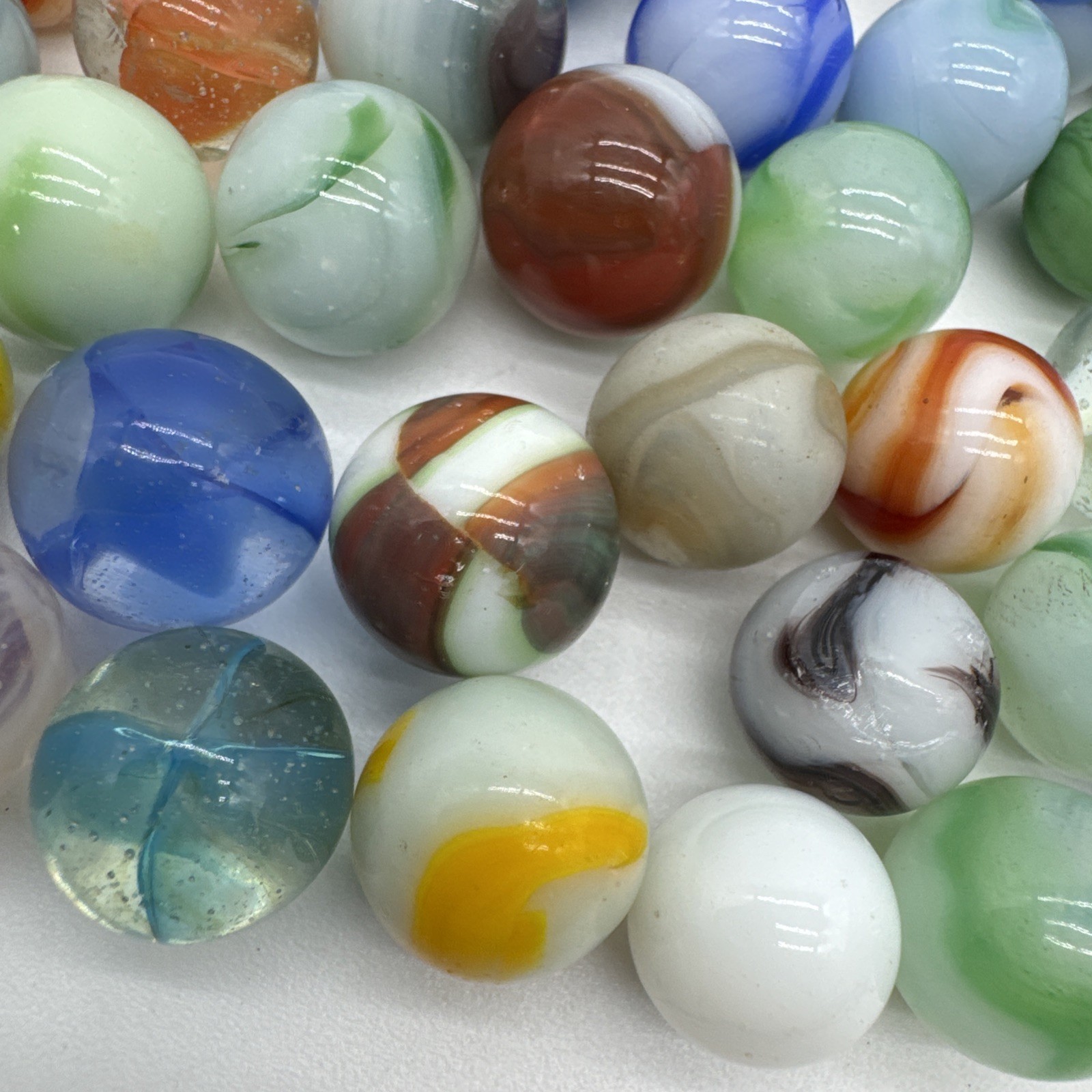 (71) Vintage Akro Agate? Swirl Glass Marble Marbles Various Makers Lot