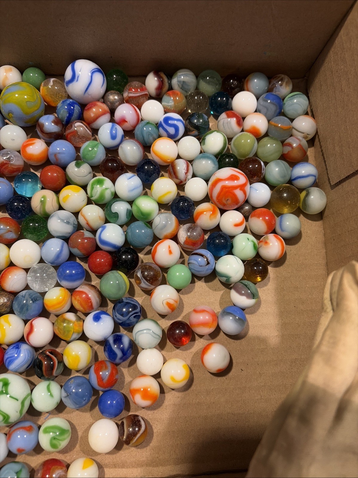 Large Lot Of Vintage Glass Swirl Marbles 200 + With 17 Shooters And Bag
