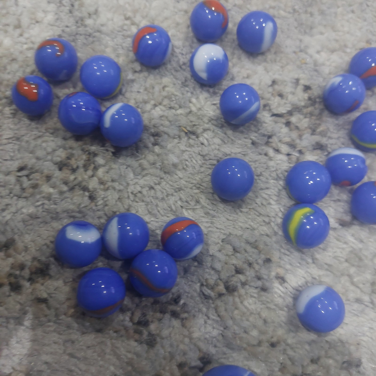 20 lot 16mm Blue Dolphin Mega Marbles Players Blue Yellow Red by Vacor near mint