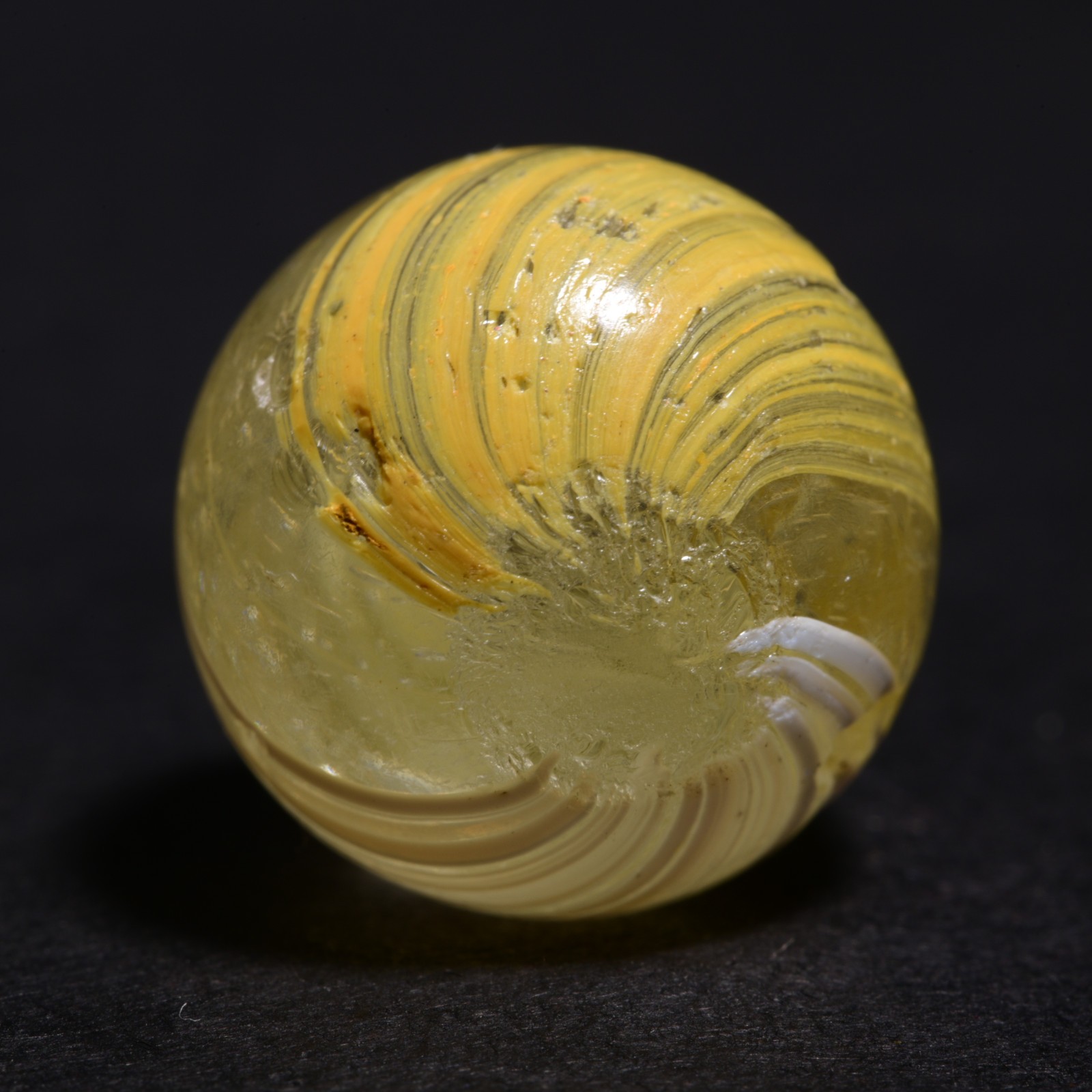 Indian Marble German Handmade Antique Bright White & Egg Yolk 14mm 17/32”