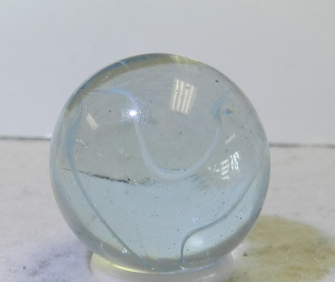 #16377m Faint But Cool Vitro Agate Horseshoe Cat’s Eye Shooter Marble .90 In