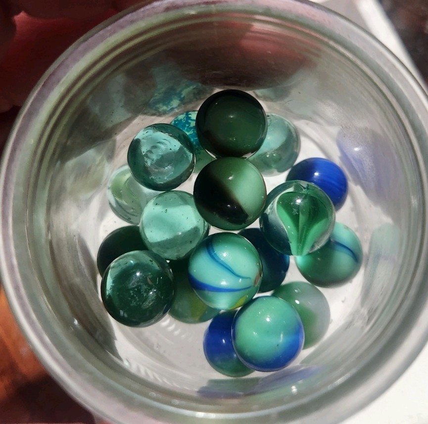Cat’s Eye Machine Made Glass Toy Marbles Lot Assorted Colors for Ages 8 & Up
