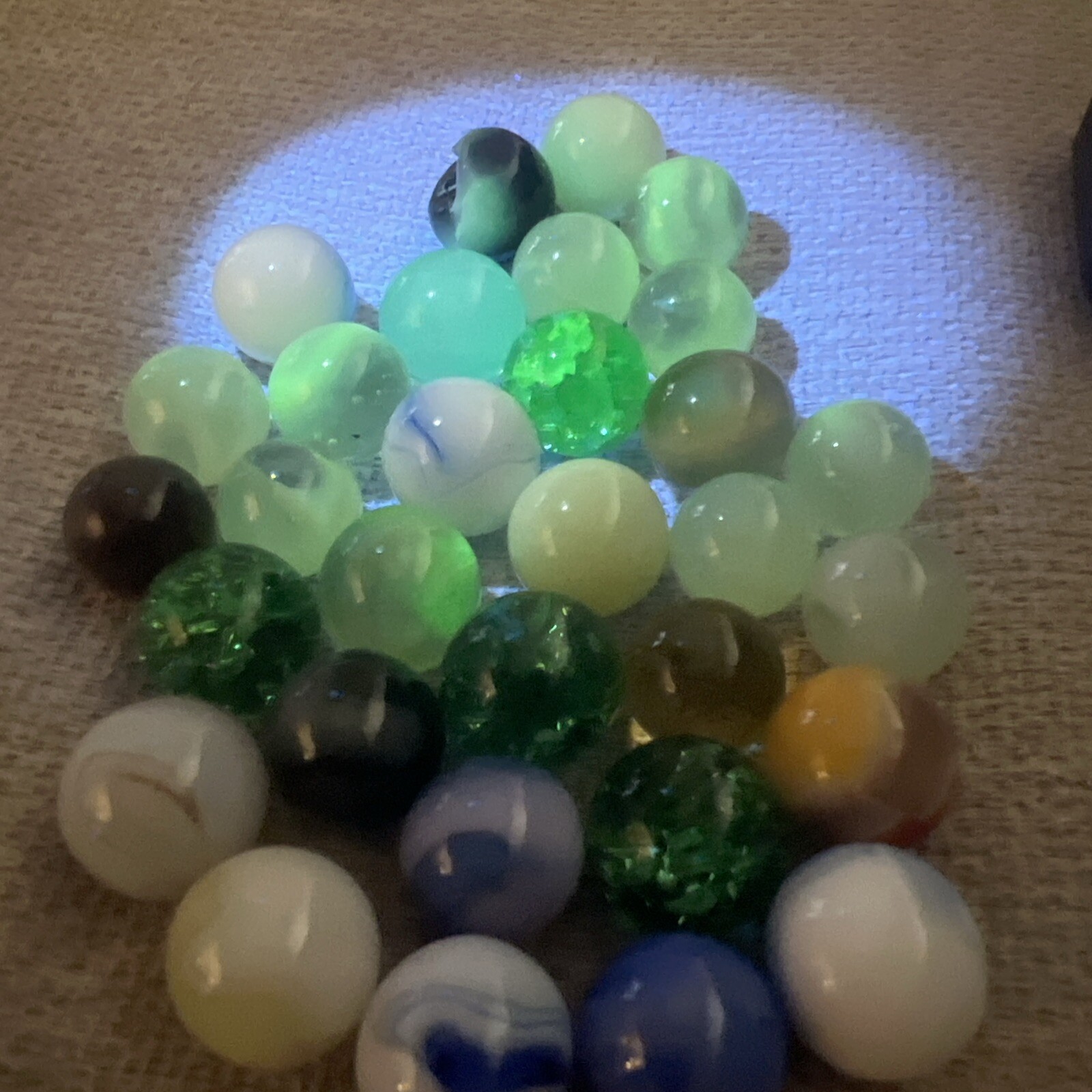 30 Glow in the Dark Glass Marbles Lot Assorted Colors❗