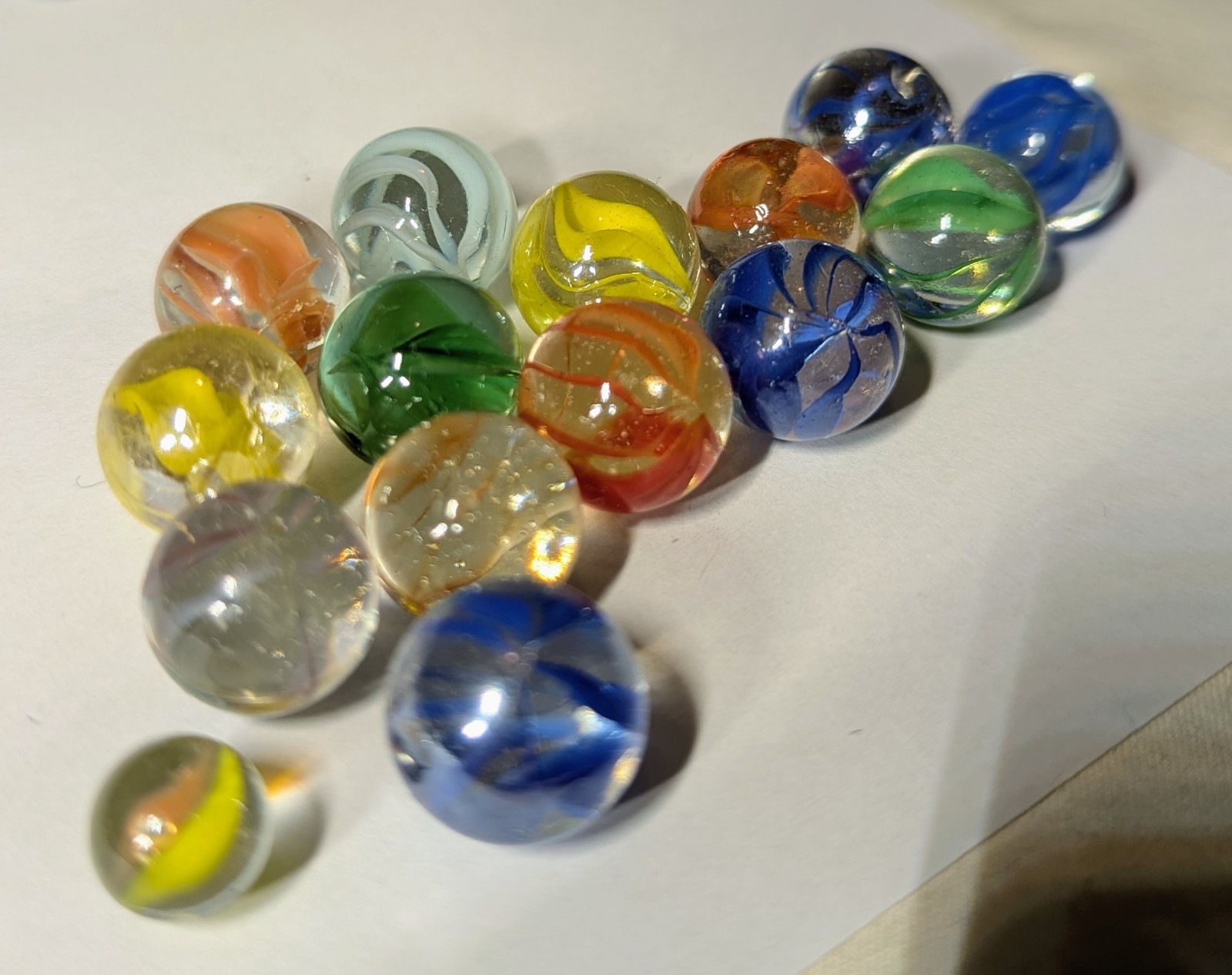 72 VINTAGE MARBLES Mix Lot CATS EYE 6-8 Vein CONFETTI Speckled CLEAR COLOR GLASS