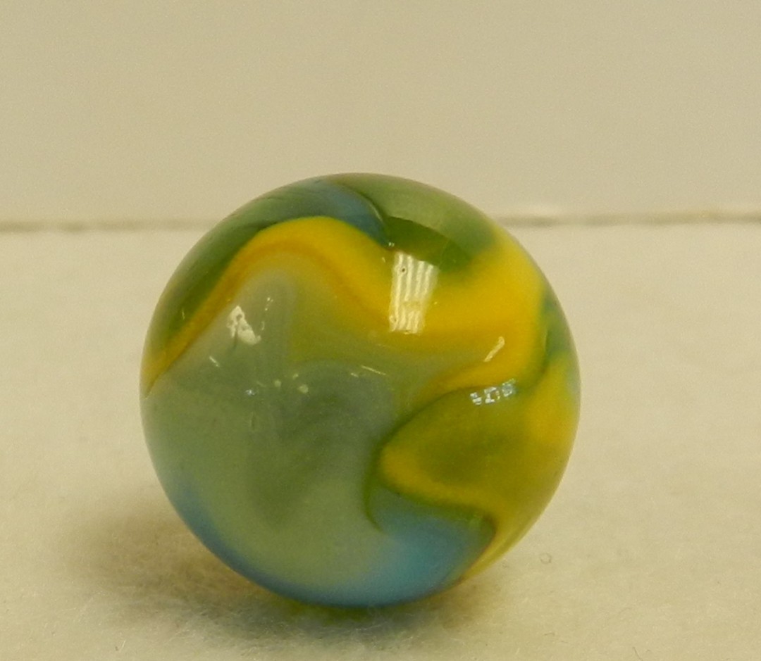 #21030m Vintage Peltier Glass Swirl Marble .64 Inches