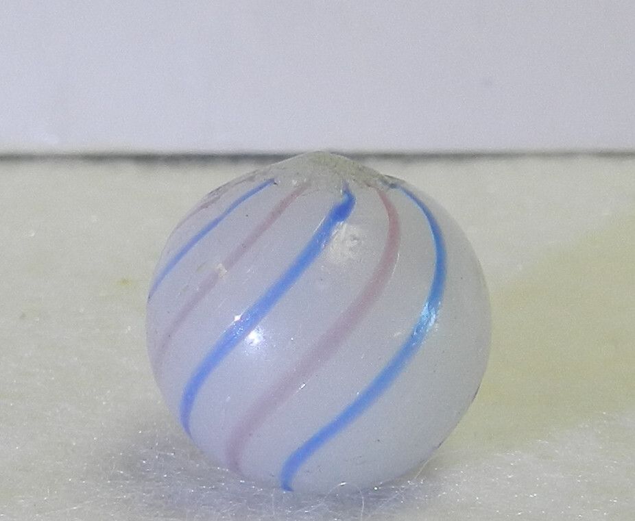 #18616m Small Vintage German 2 Color Bands Handmade Clambroth Marble .61 In