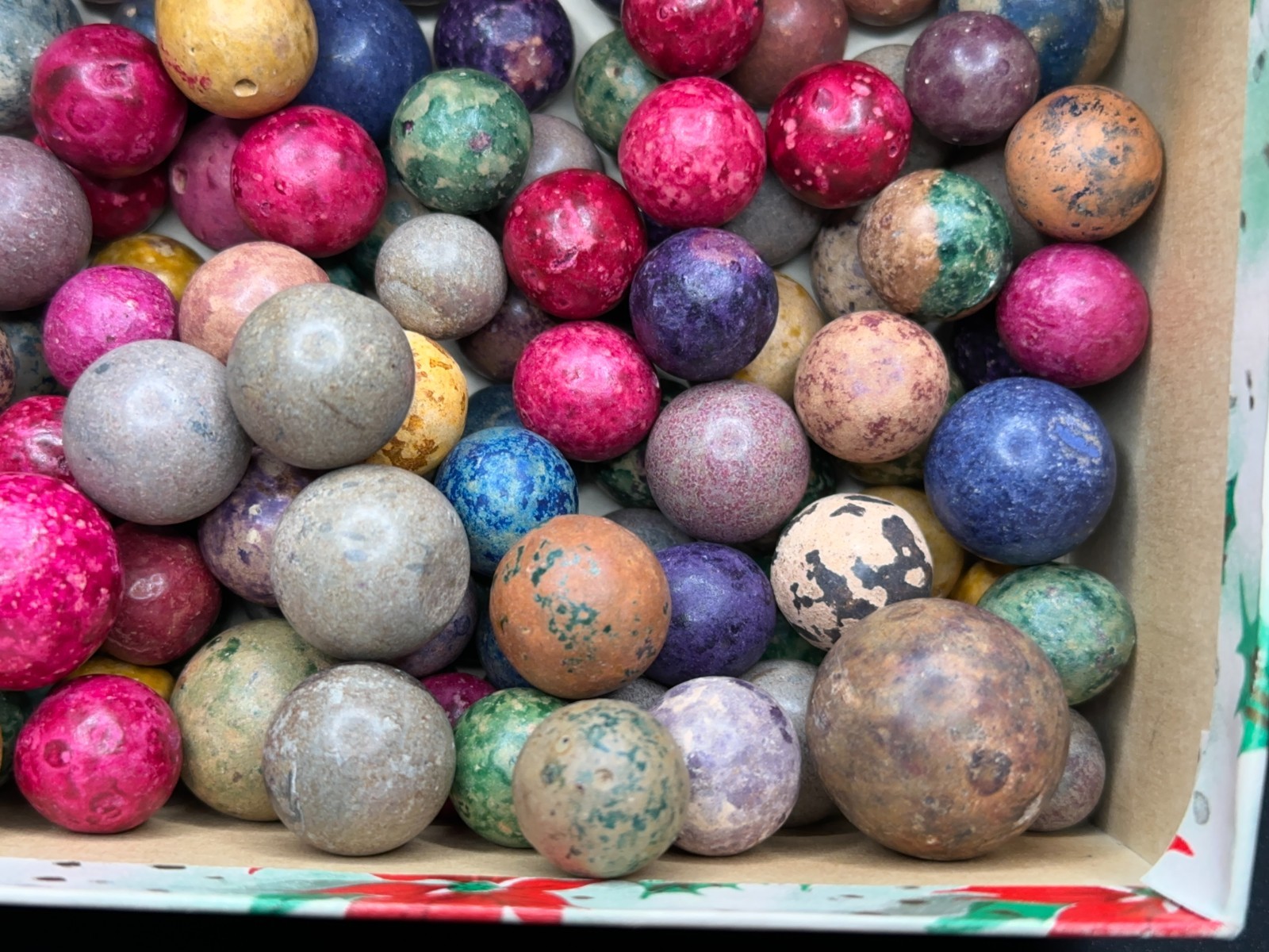 (125) KILLER Antique Vintage COLORFUL CLAY MARBLES Multi-Color Lot w/Old BOX!