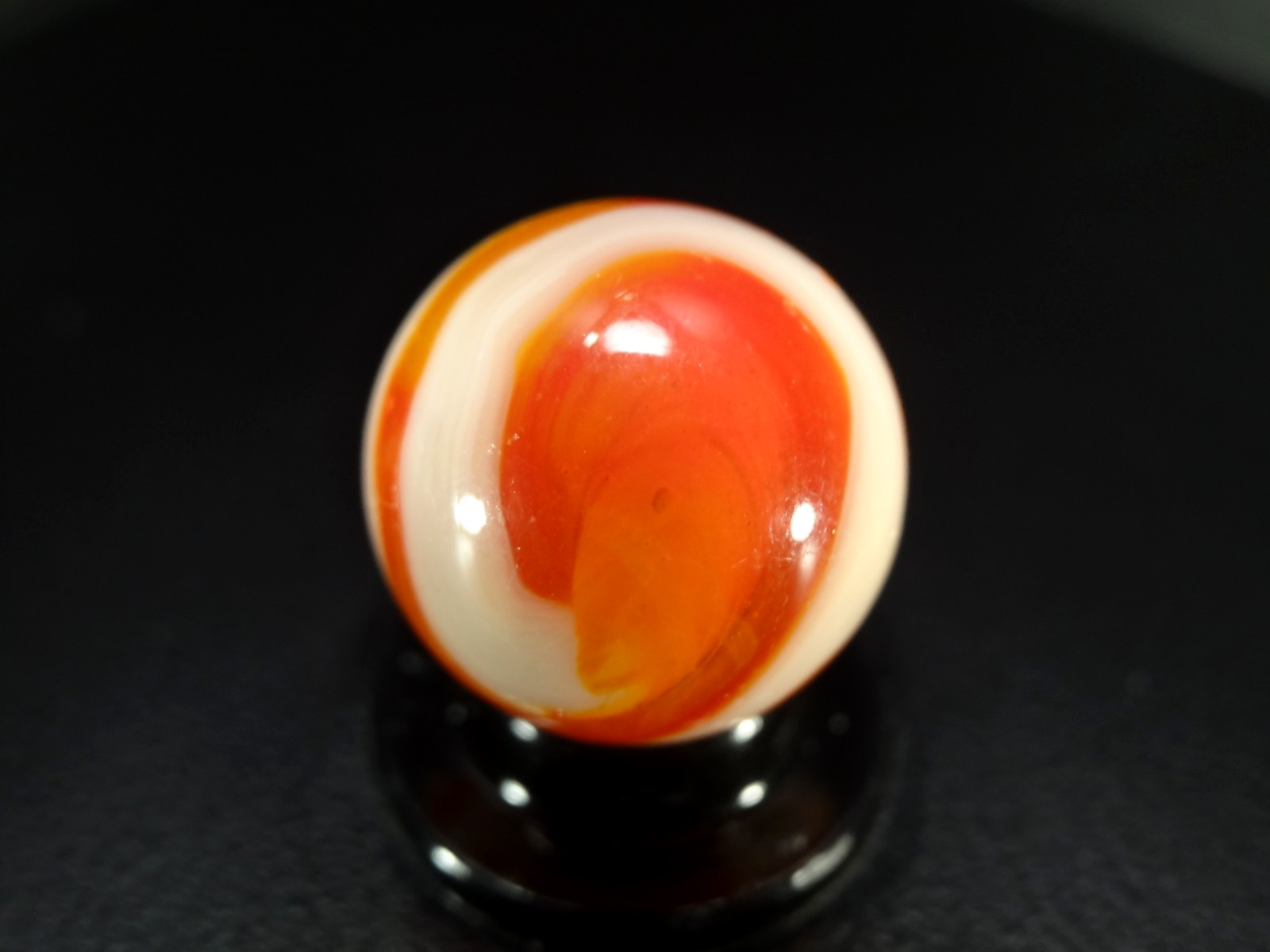 AKRO AGATE TRIPPLE TWIST “APRICOT” w/HOT UV EXCEPTIONAL