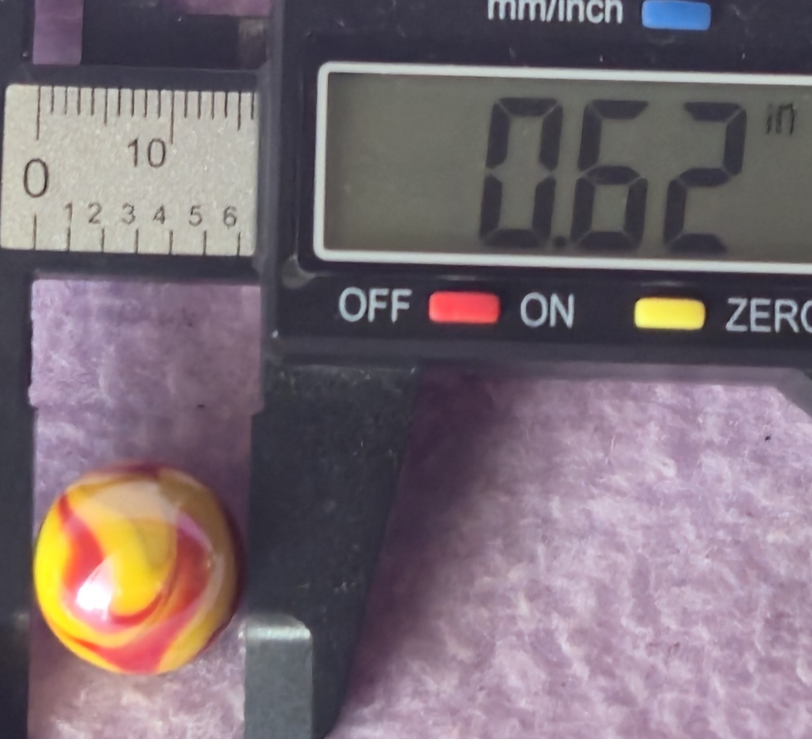 VTG Antique Machine Made Marble 5/8” Ketchup & Mustard .62″ Red Yellow Excellent