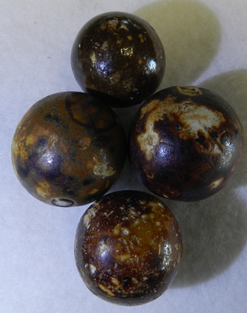 #20876m Vintage Group of 4 Larger Clay or Bennington Marbles 1.04 to 1.23 In