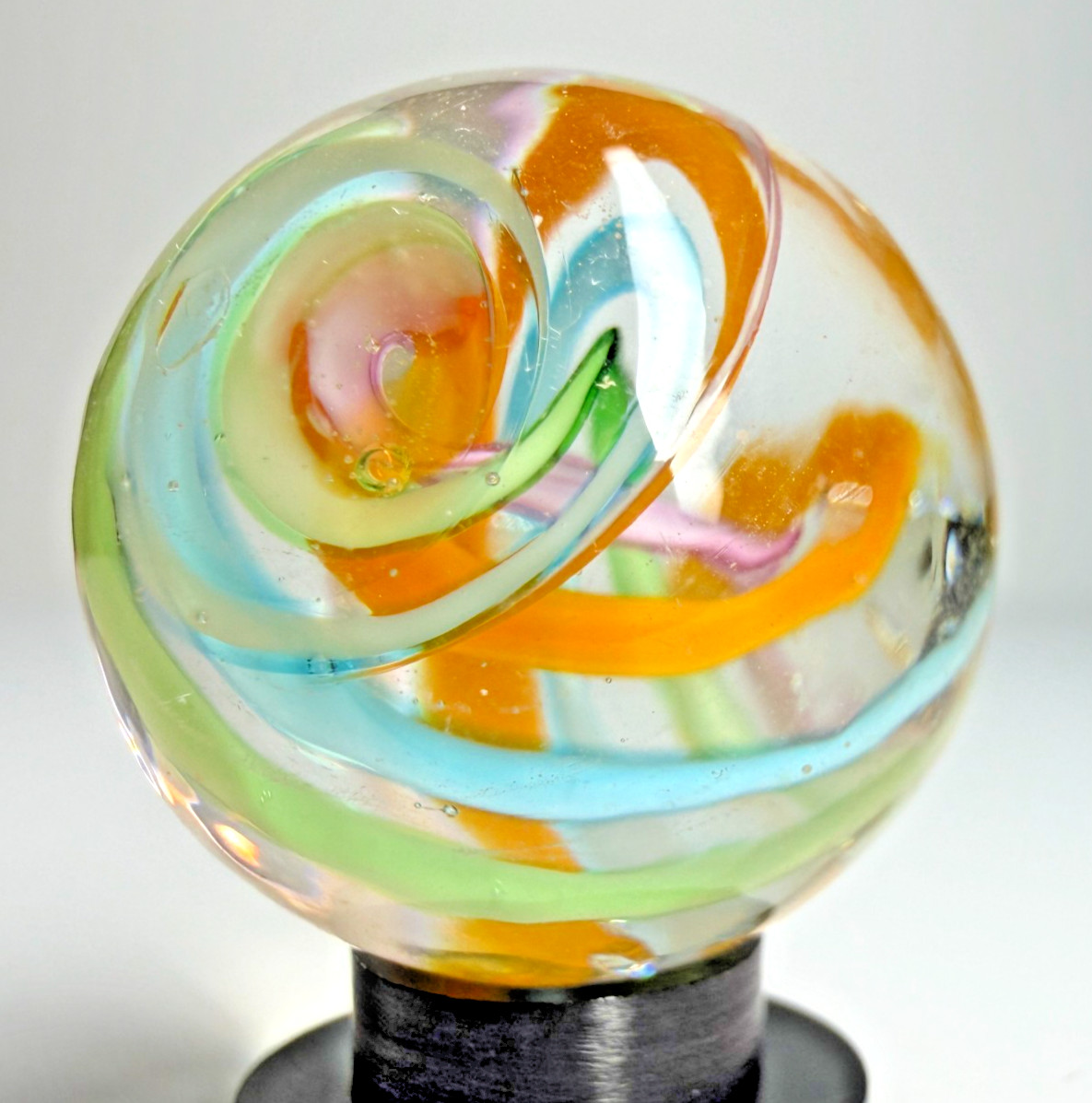 22mm AI Helix SWIRL Ribbon Handmade art glass Marble 7/8″ SHOOTER + Stand