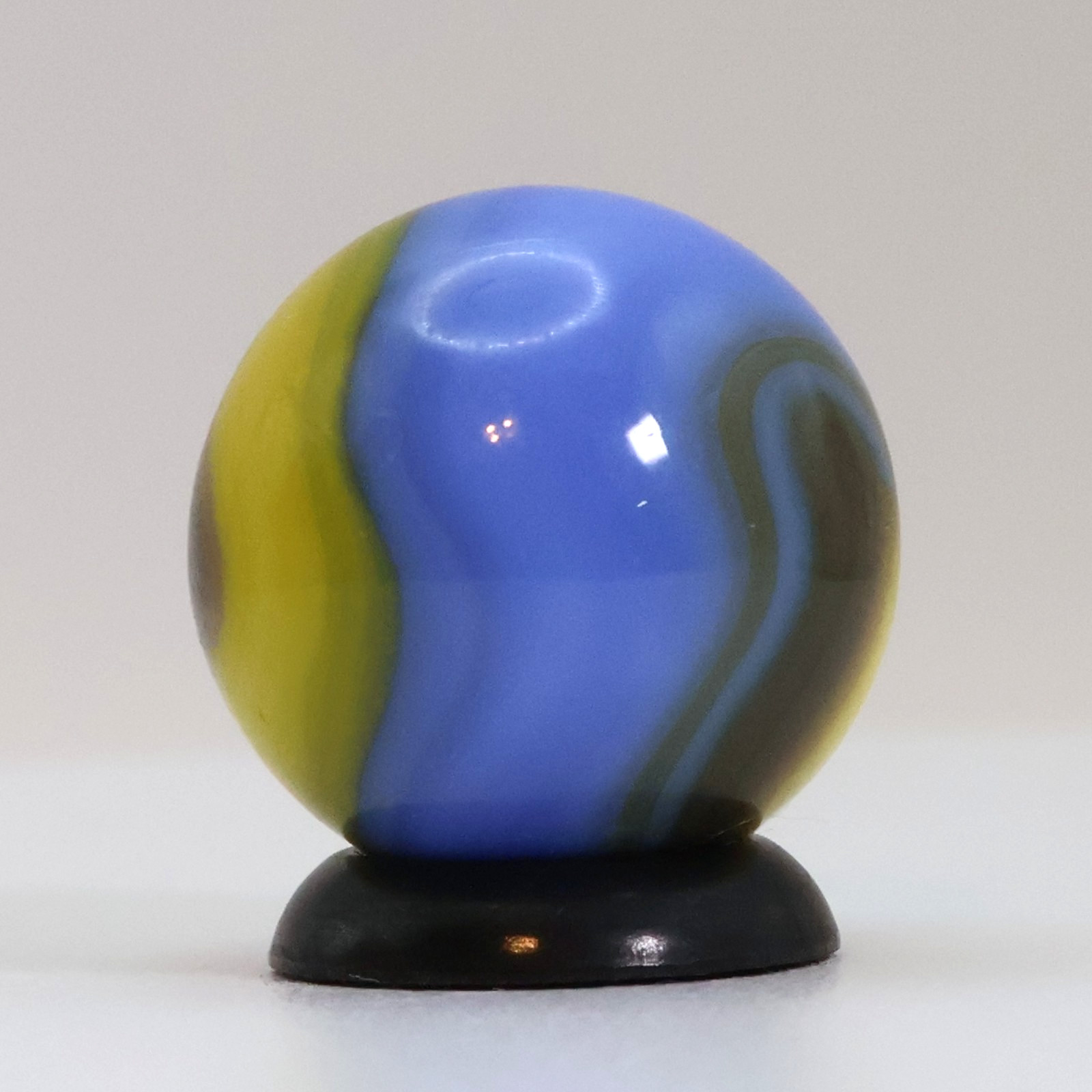5/8″ Akro Agate Special Corkscrew Blue Yellow Tan NM++