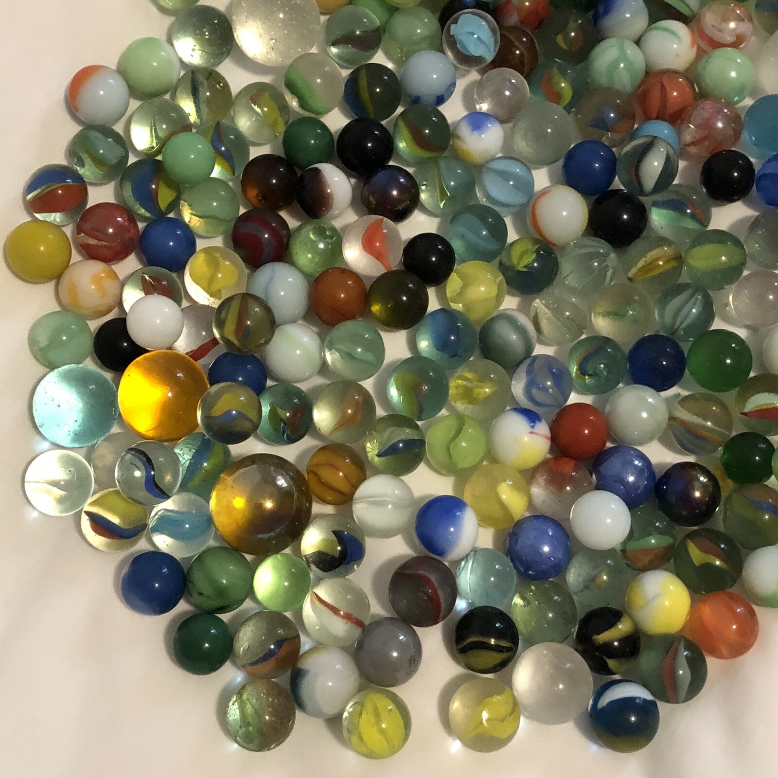 Vintage Lot Of over 150 Marbles Multiple Sizes and Colors Swirls, Solid’s