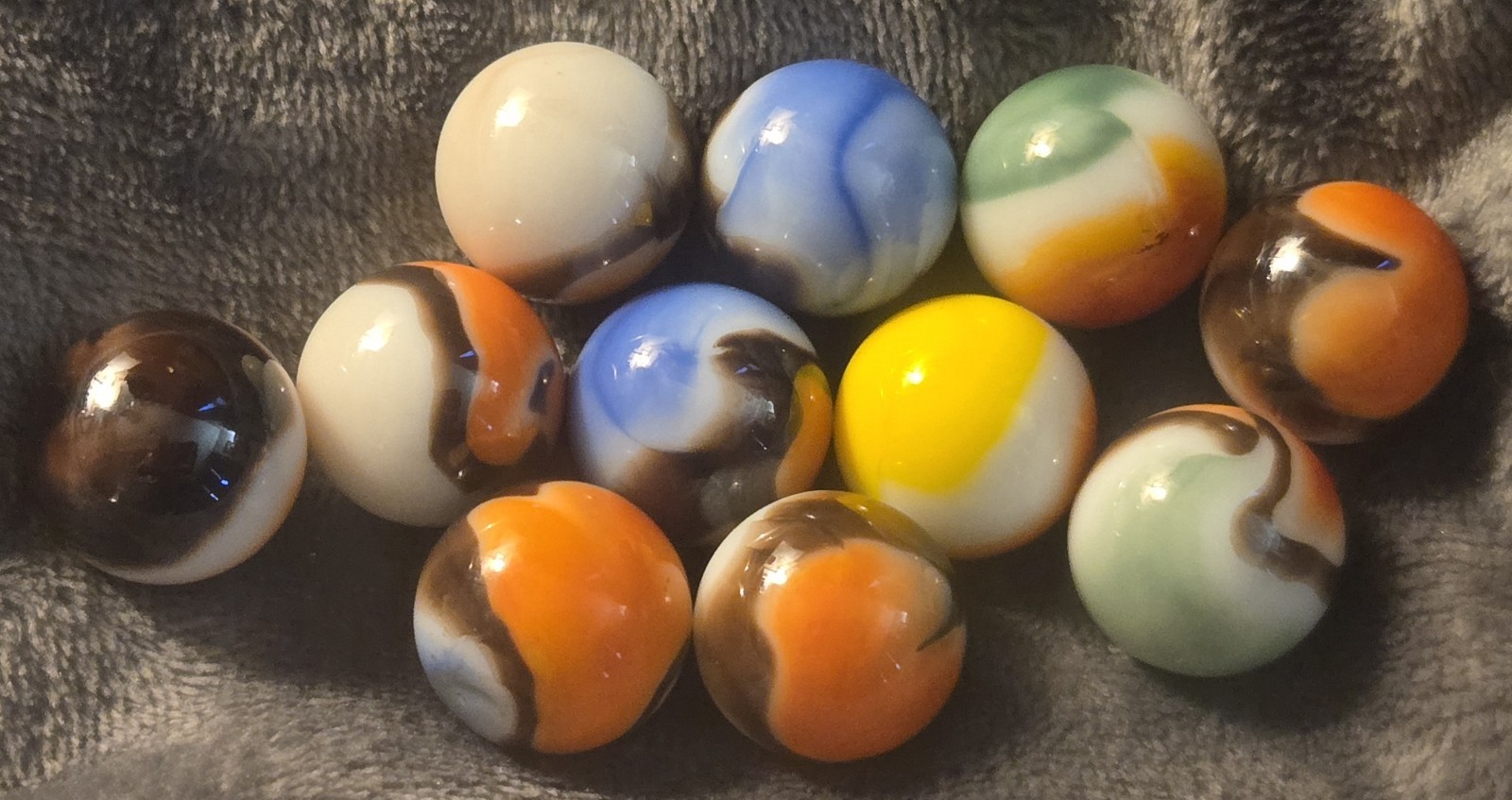 Vintage Lot of 11 Vitro Agate Black Line All Red Shooter Marbles .85 In