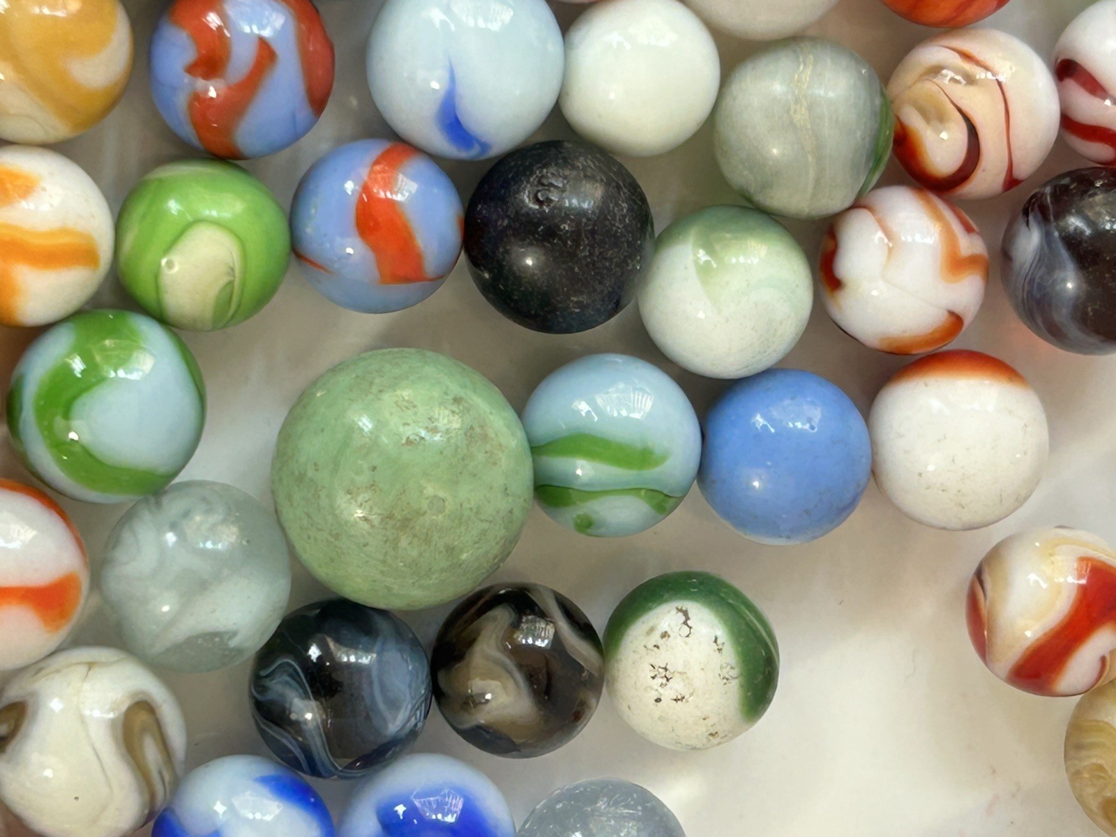 339 Vintage Glass Marbles Lot Includes UV Reactive Uranium & Cadmium Marbles