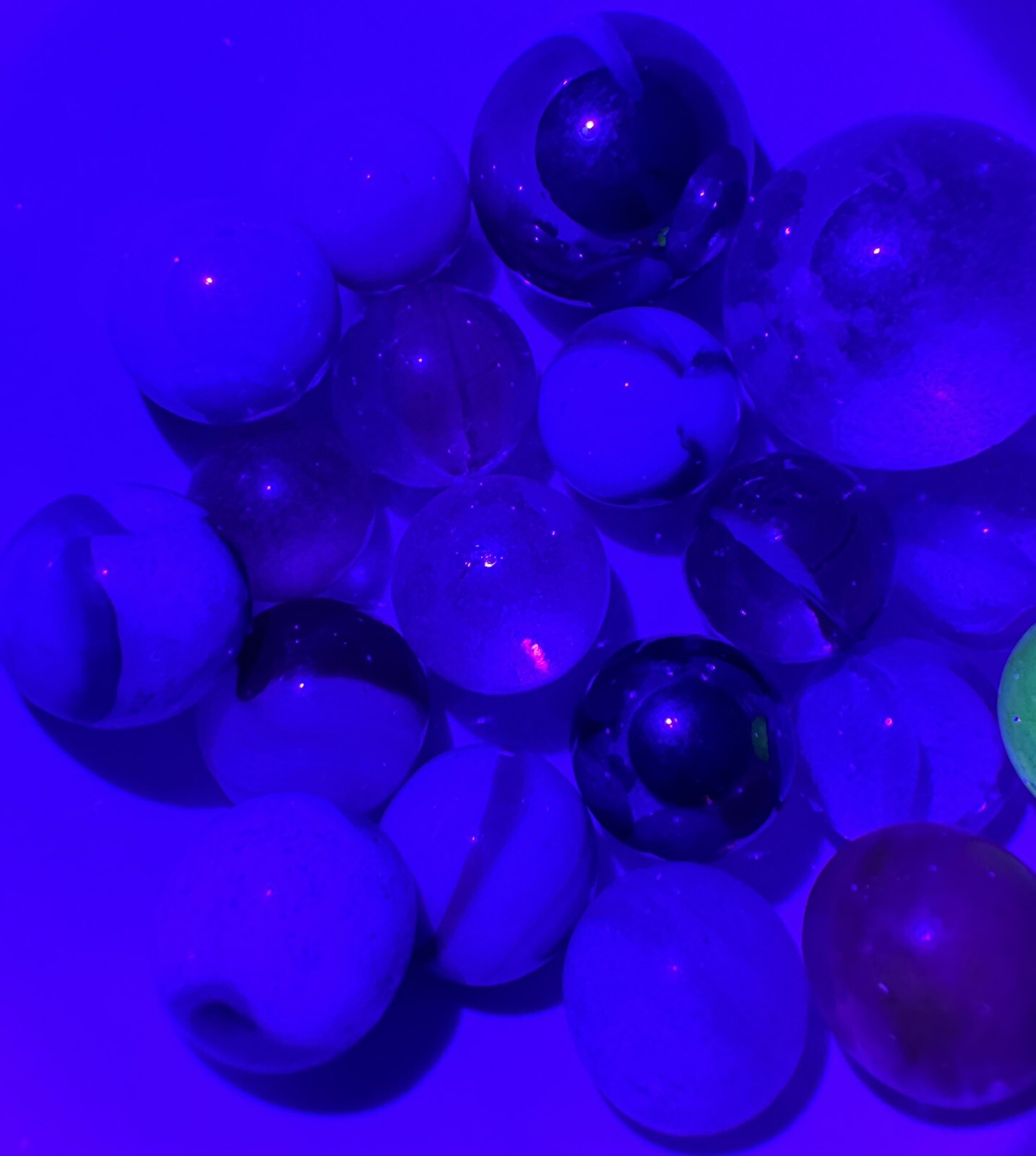 Vintage Marble Lot Of MARBLES UV Reactive Cadmium Uranium Lot #59
