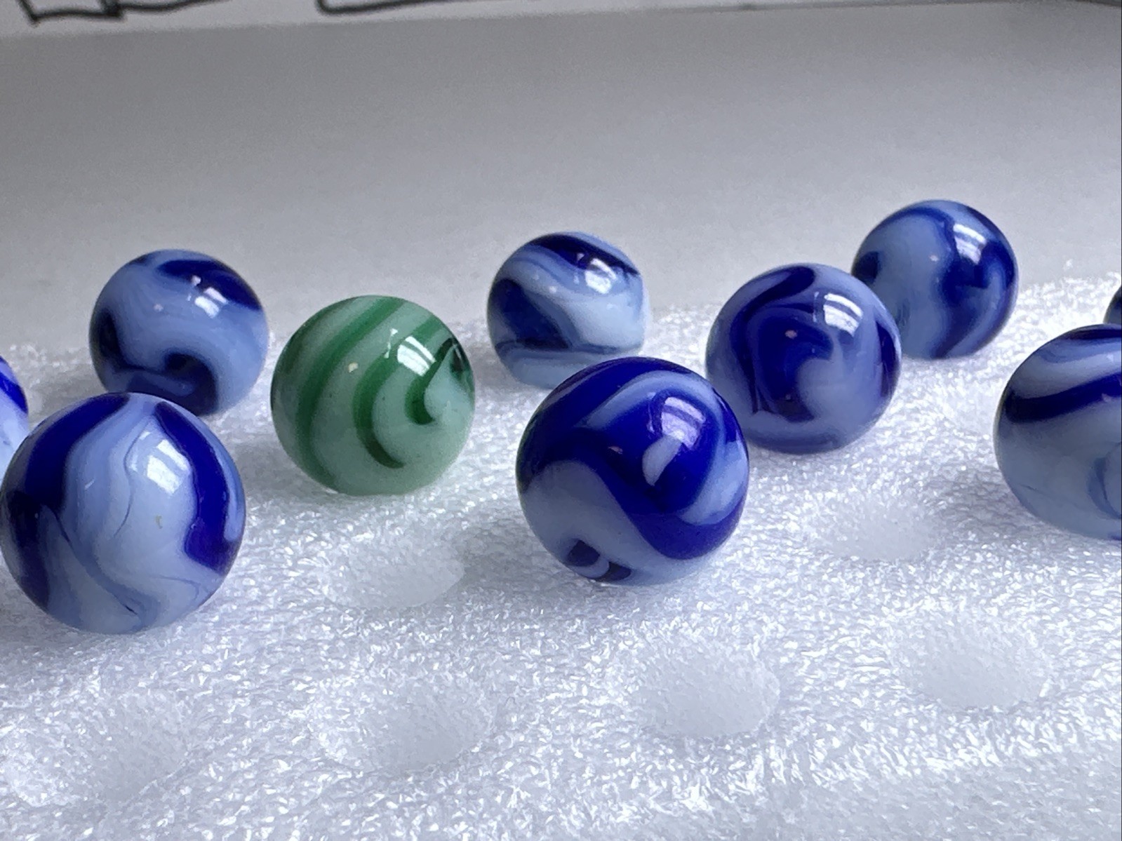 285 Lot of 12 Ravenswood Swirl Vintage Marbles! Awesome Lot