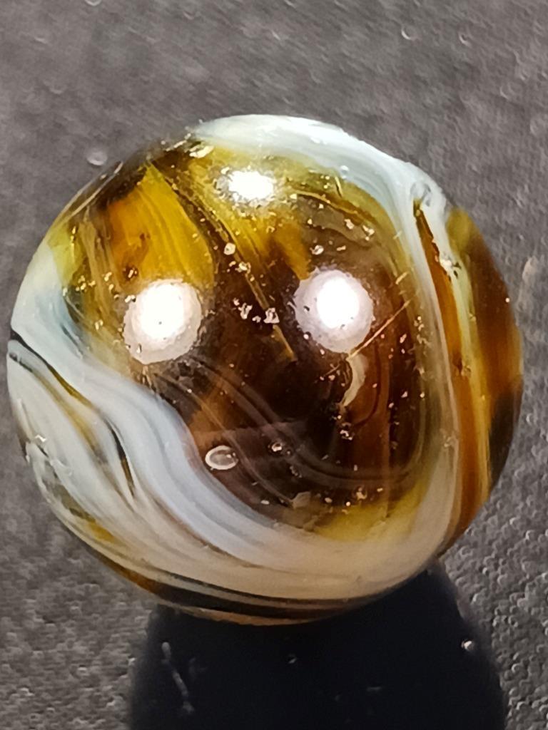 Akro Agate Peltier .61″ Honey Brown Slag Good Condition Serious Marble A203