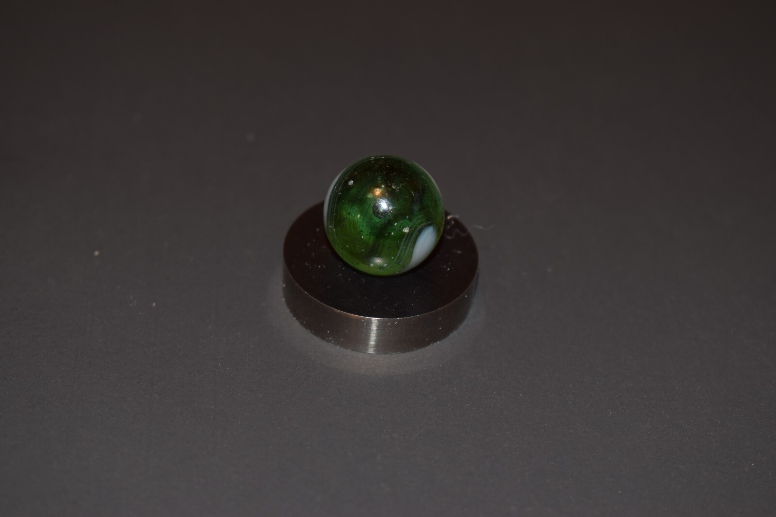 ⭐Vintage Alley Wispy Green🟢 Base Bubble Glass Toy Marble Size .625″=5/8″ MINT⭐
