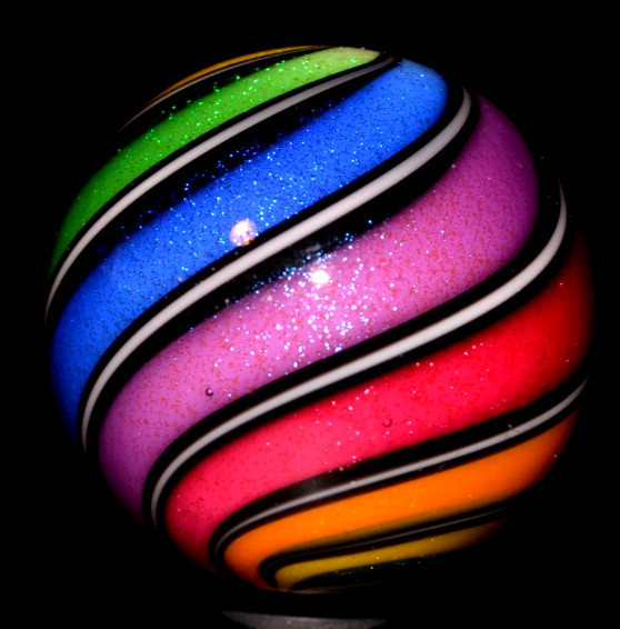 HOT HOUSE GLASS MARBLE/1.498″-DICHROIC BEACHBALL RAINBOW-REDISH PINK,LAVENDER+