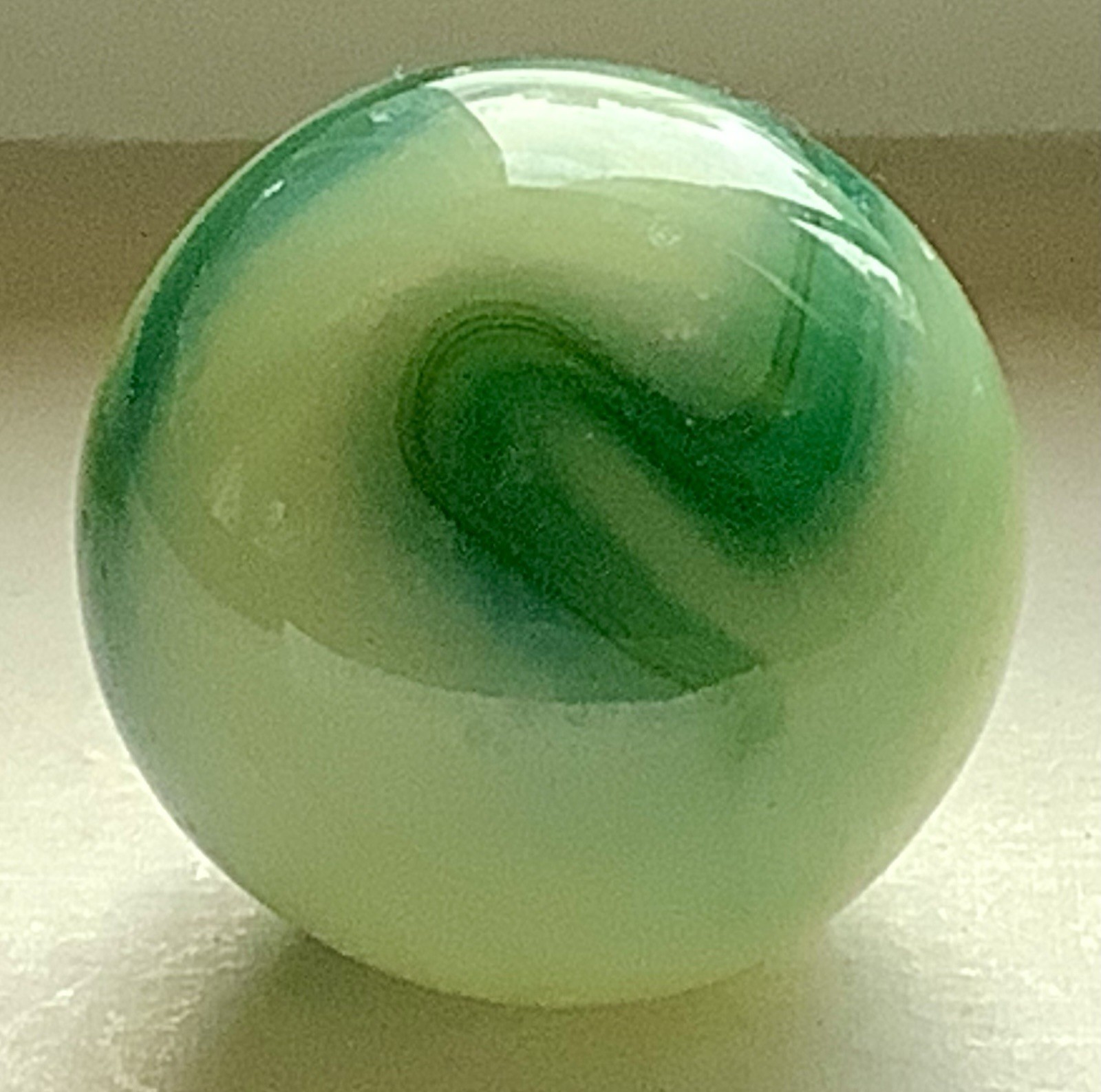 UV Active Ravenswood? Swirl Marble 5/8” Green On Yellowish White