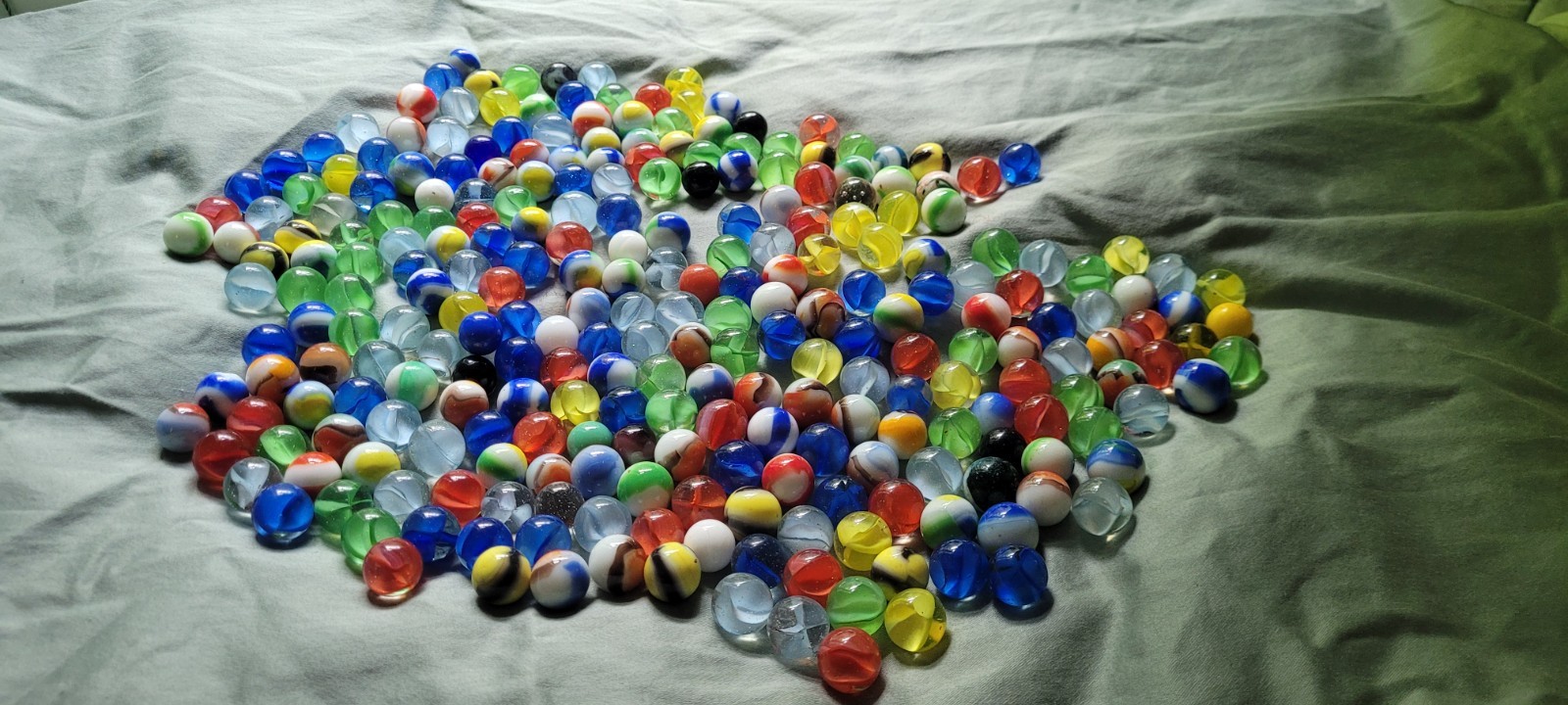 Huge Lot of 250+ Vintage Rare Marbles Mix Many Flourescent (Video)