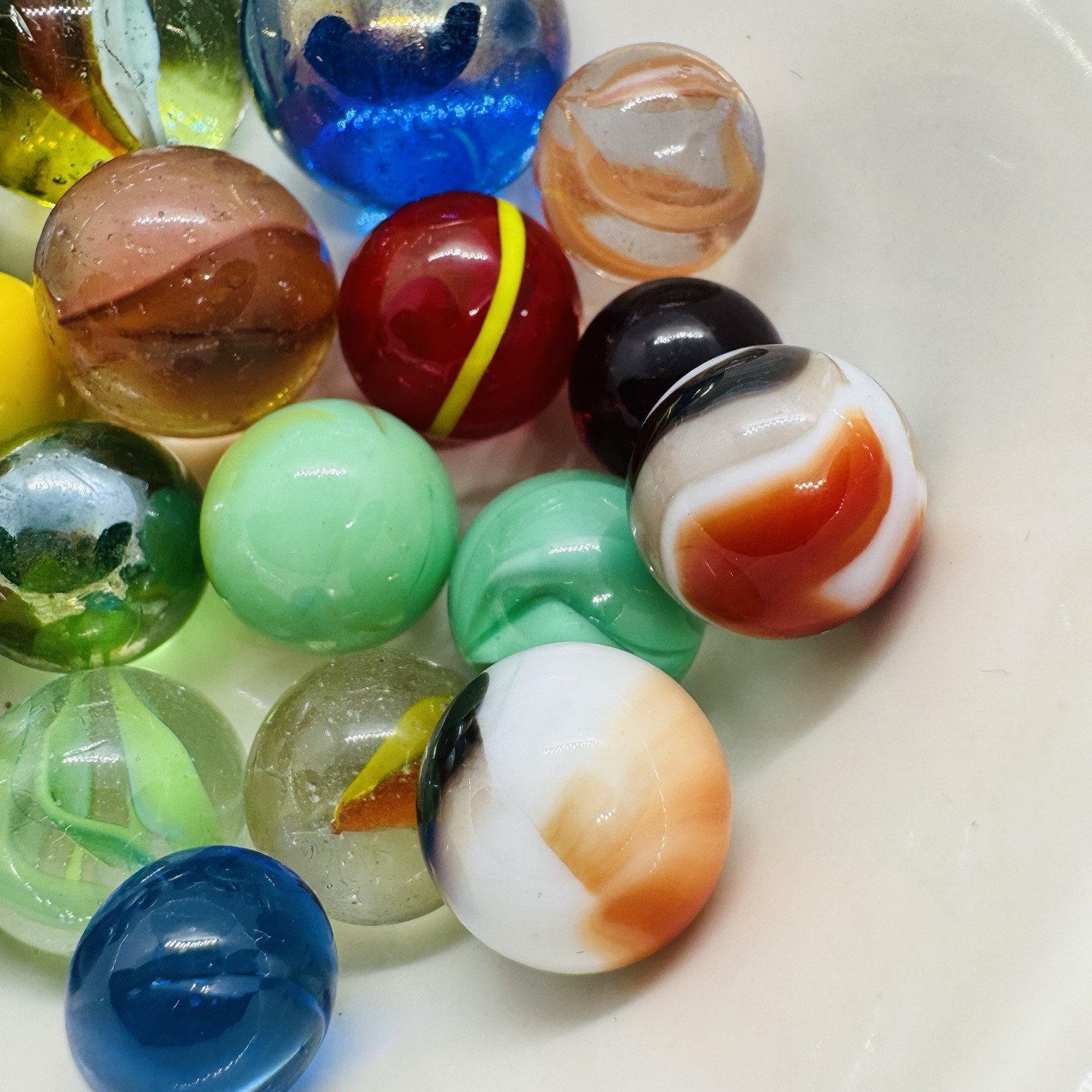 Vintage Marble Lot Of MARBLES UV Reactive Cadmium Uranium Lot #148