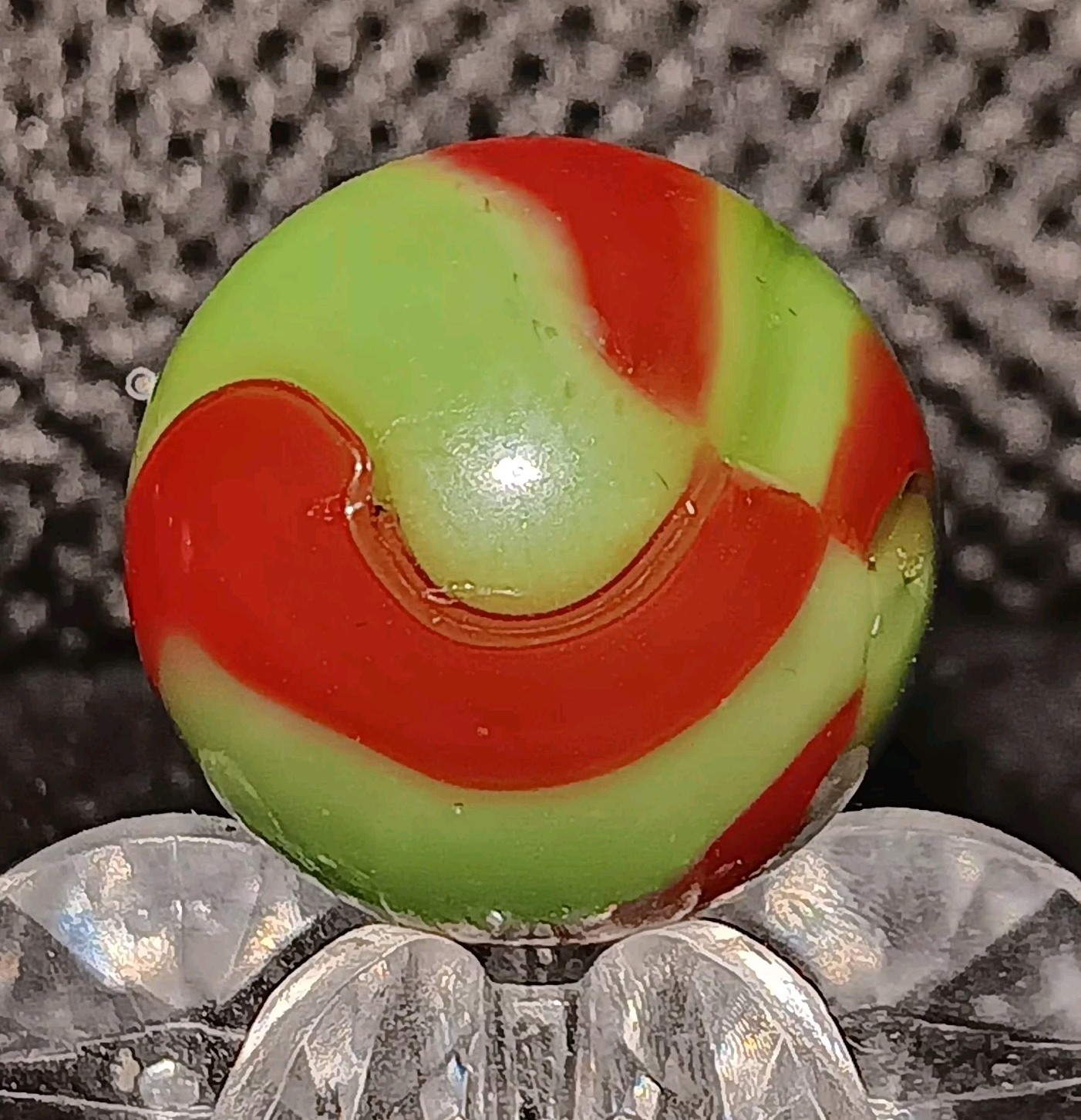 Vintage Peltier Glass NLR Dragon Marble. Nm. .63″ Uv Active. Beautiful Pattern