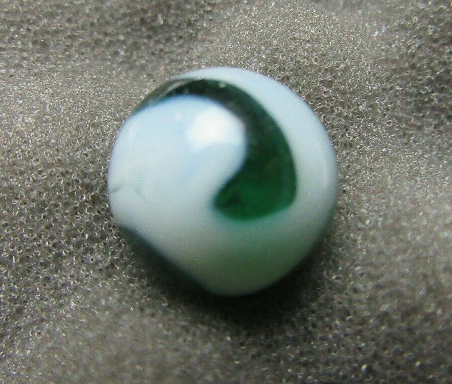 Antique Akro Agate Green Slag 19/32″