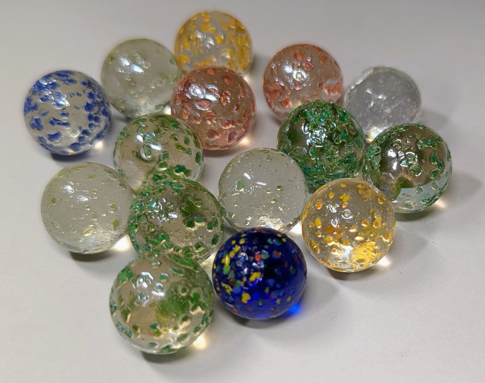 72 VINTAGE MARBLES Mix Lot CATS EYE 6-8 Vein CONFETTI Speckled CLEAR COLOR GLASS