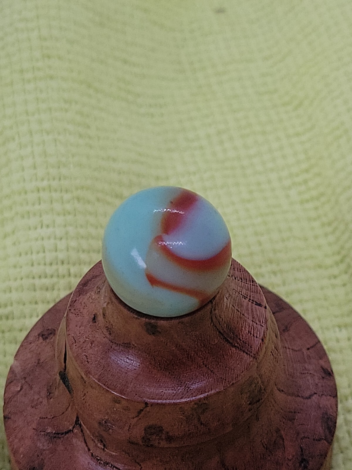 A28•5~Vintage Peltier Pistachio Base Marble 5/8” Near Mint + Condition