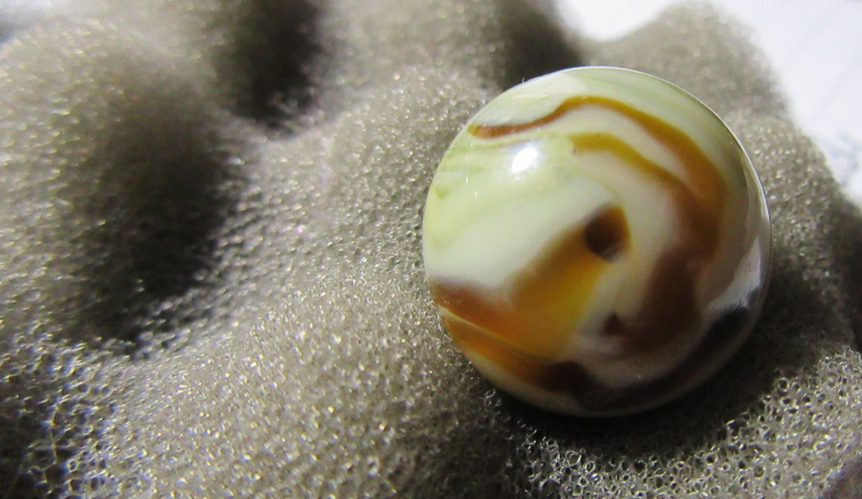 BEAUTIFUL VINTAGE ALLEY AGATE SWIRL MARBLE- Tan/Brown 11/16″
