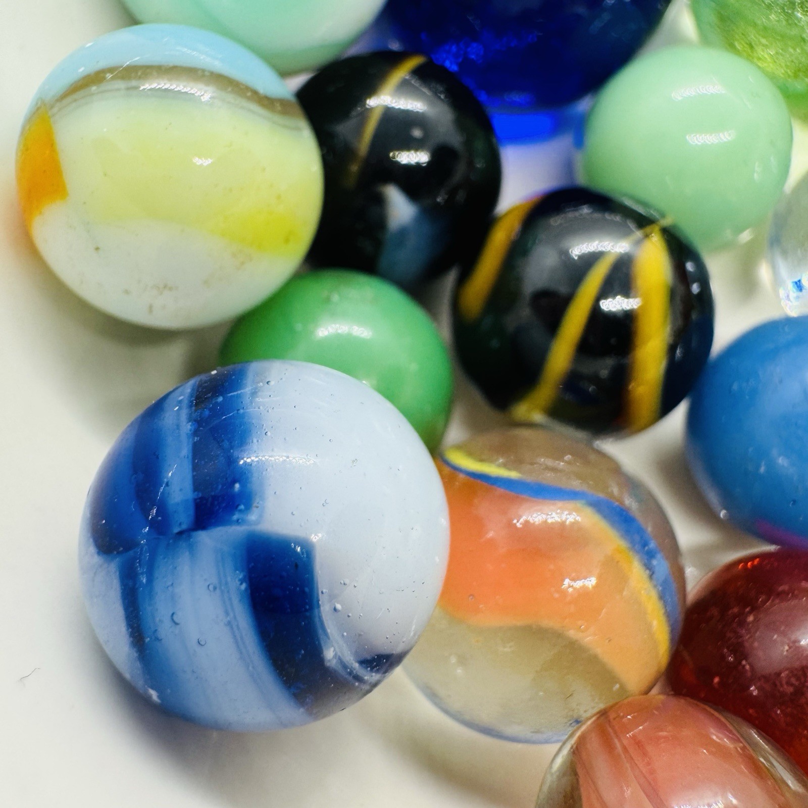 Vintage Marble Lot Of MARBLES UV Reactive Cadmium Uranium Lot #123