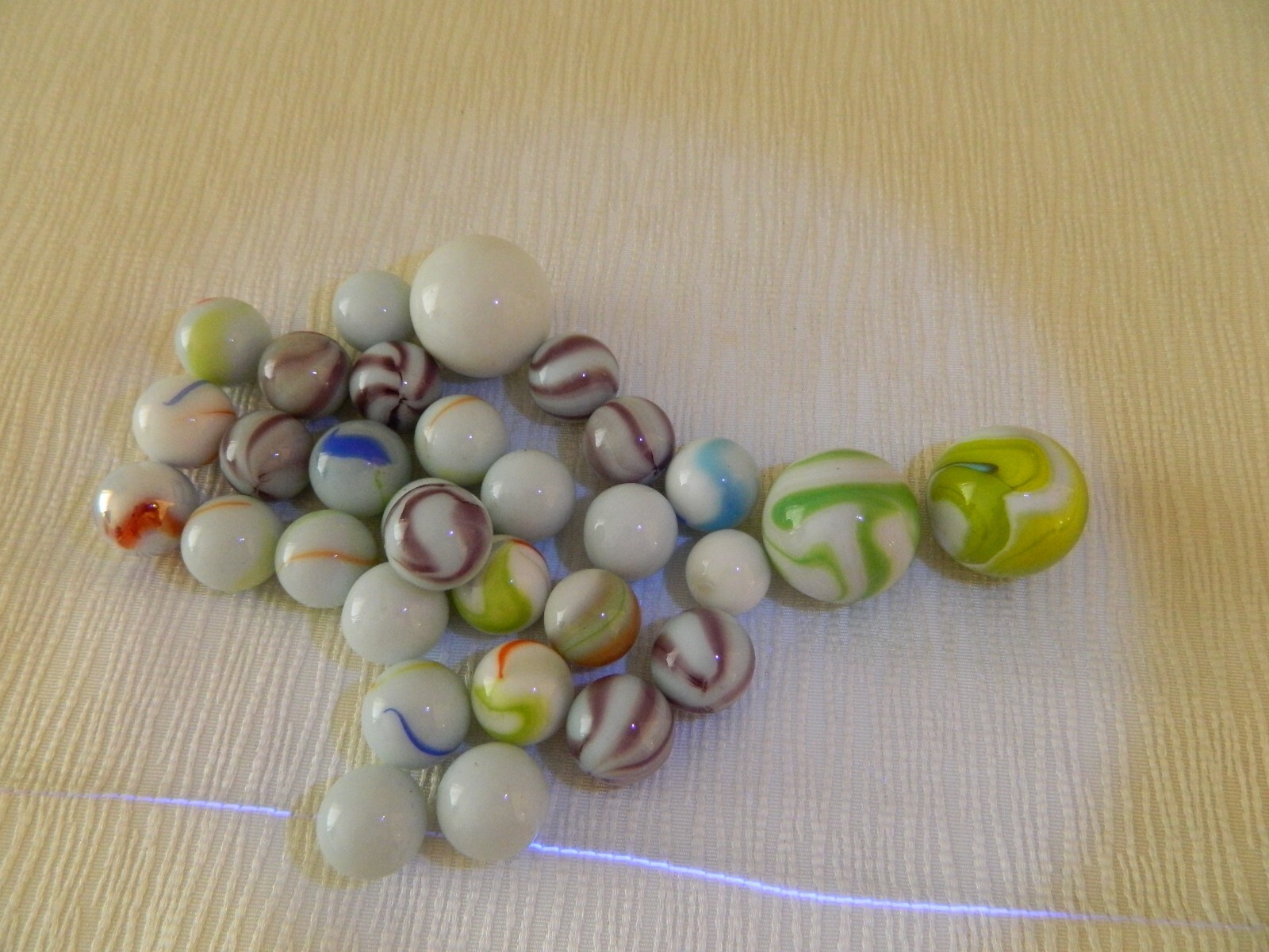 VTG MILK GLASS MARBLES White Green Blue Purple Red Swirl UV Medium & Small Lot